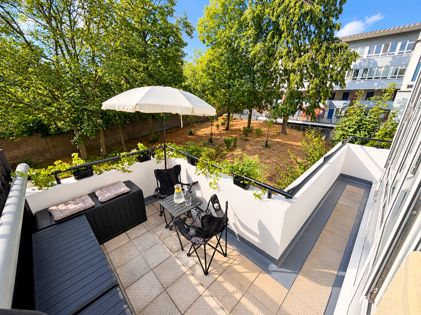 Flat for sale in London, Baldry Gardens, Streatham, SW16, 500 m²