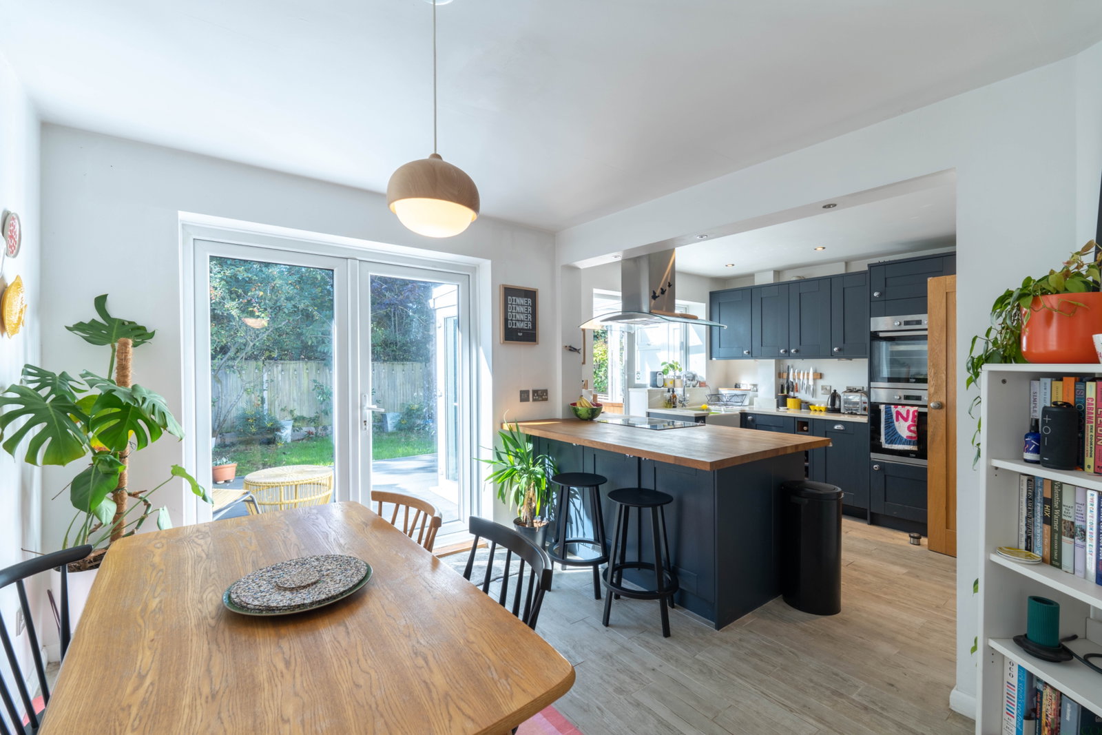 Semi Detached House for sale in Broadstairs, Bradstow Way, Broadstairs, CT10 1AX