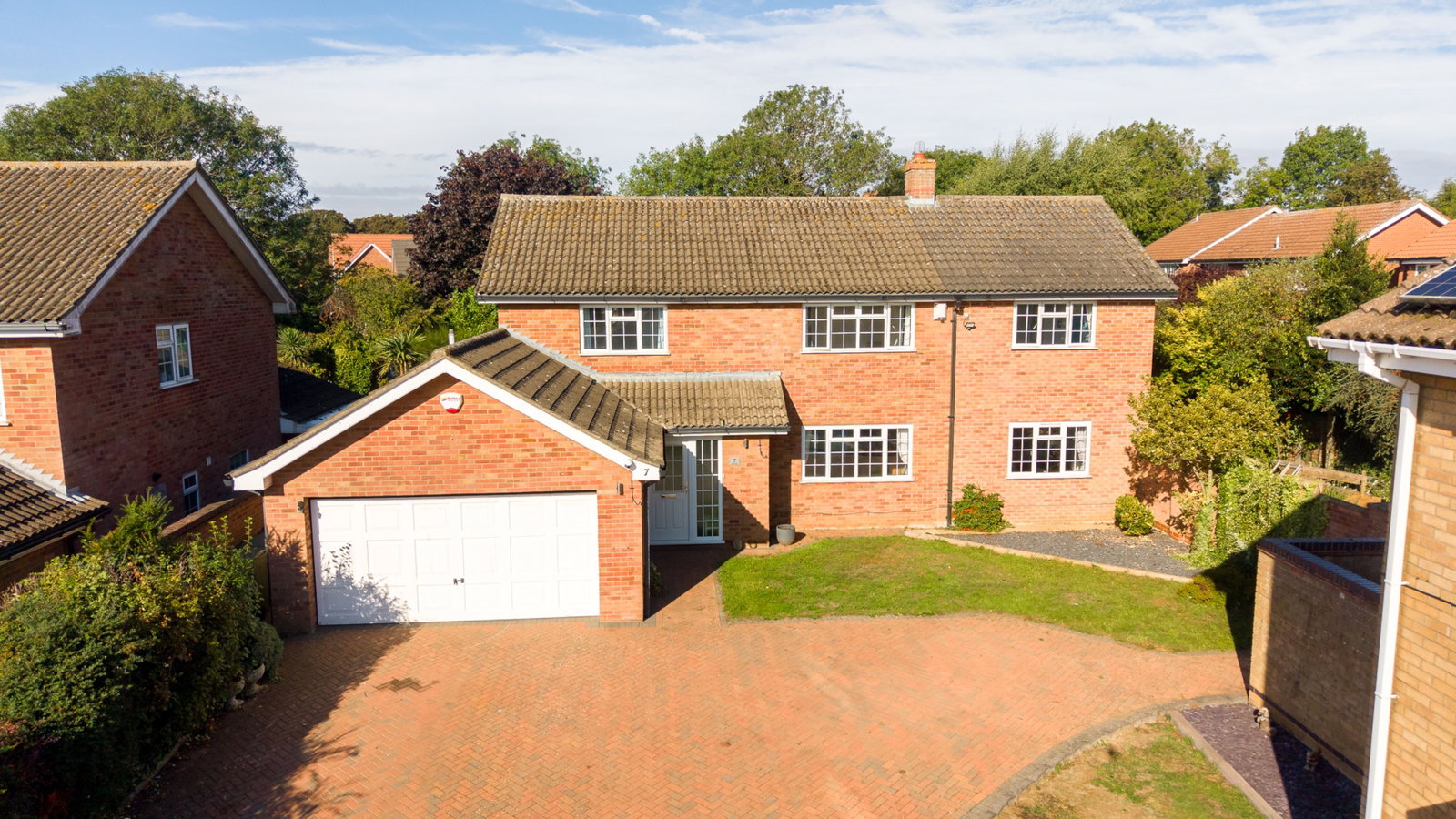 Detached House for sale in Grantham, Wells Close on Barrowby Gate in Grantham, 1975 m²