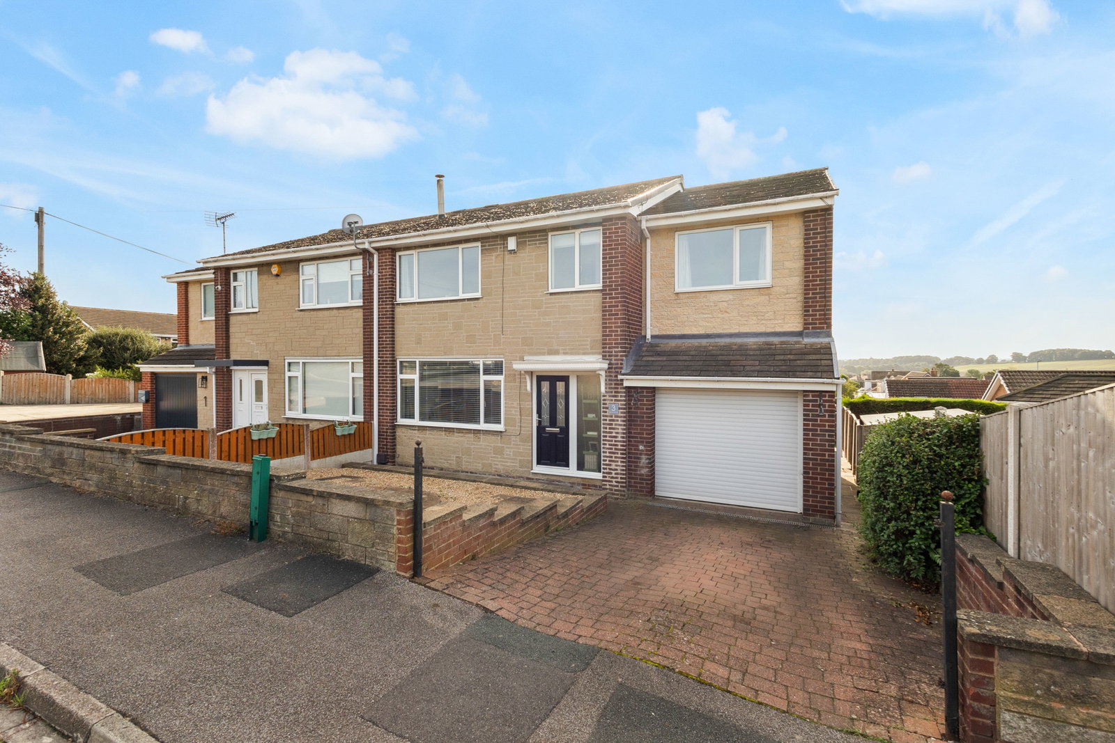 Semi Detached House for sale in Pontefract, Bull Style Road, Pontefract, WF8 4NL, 1556 m²