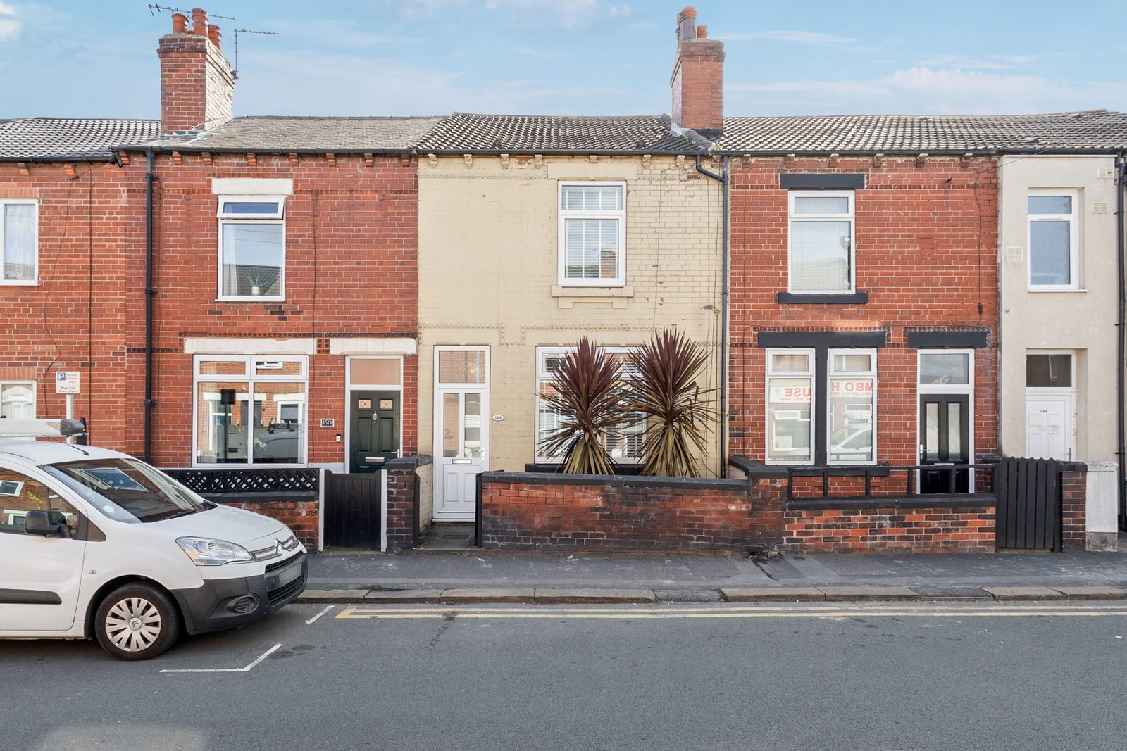 Terraced House for sale in Castleford, Lower Oxford Street, Castleford, WF10 4AQ