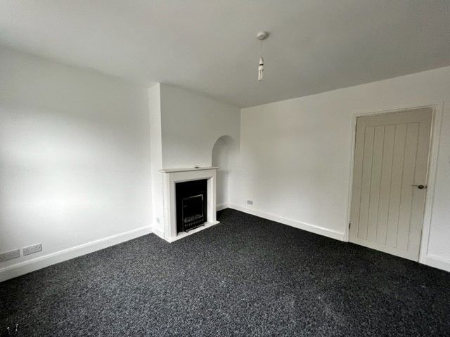 Terraced House for sale in Gravesend, Dickens Road, Gravesend, Kent, DA12 2JY