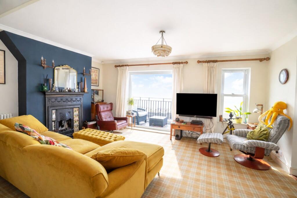 Terraced House for sale in Southend-on-sea, Eastern Esplanade, Southend-on-sea, SS1 2YT