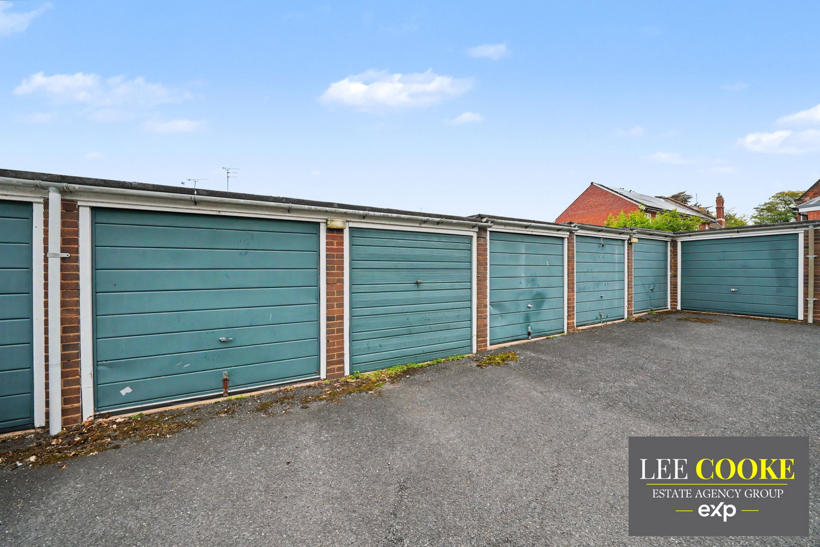 Flat for sale in Wolverhampton, The Courtlands, Off Newbridge Crescent, Tettenhall, Wolverhampton, WV6 0LT