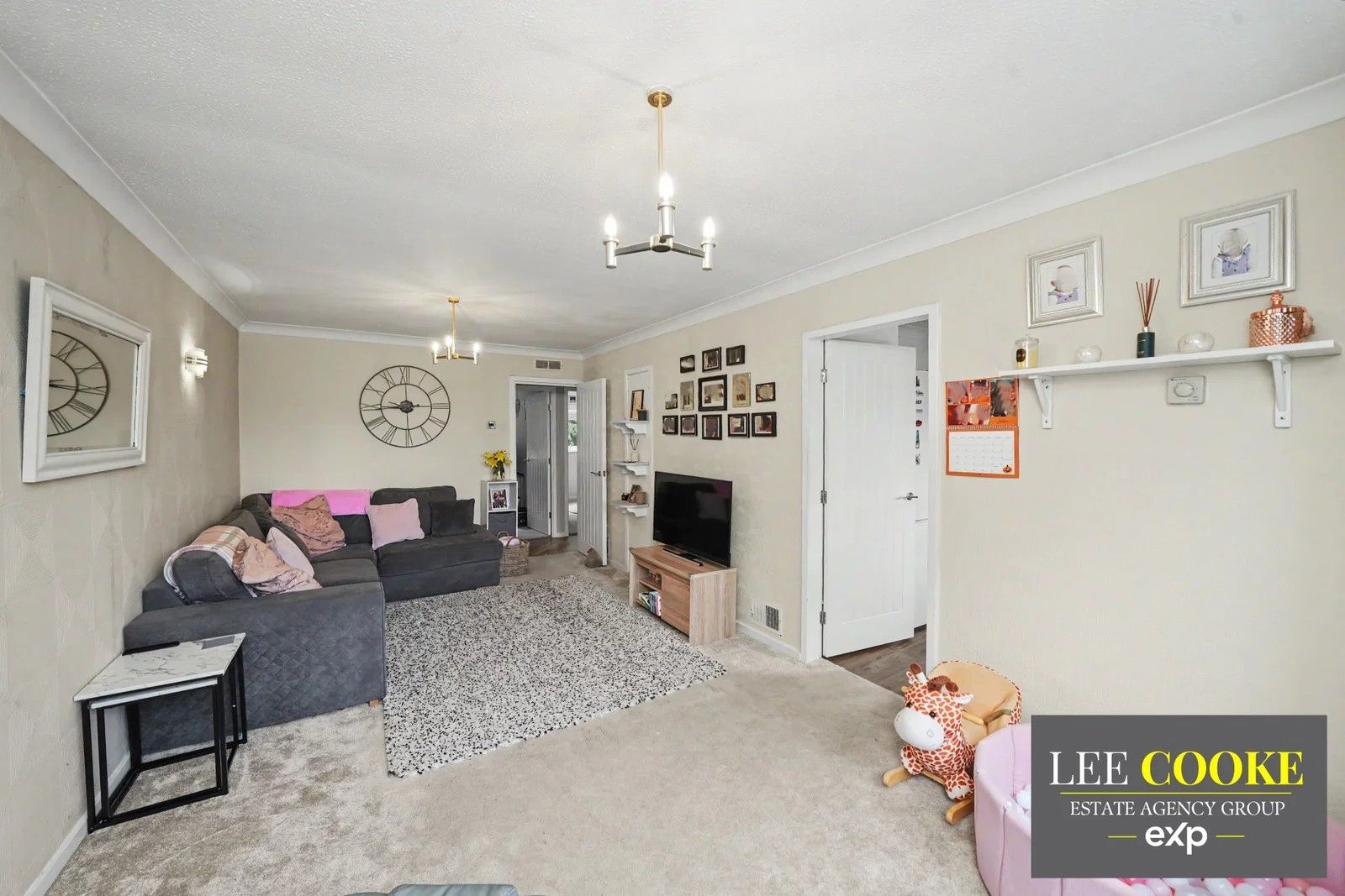 Flat for sale in Wolverhampton, The Courtlands, Off Newbridge Crescent, Tettenhall, Wolverhampton, WV6 0LT