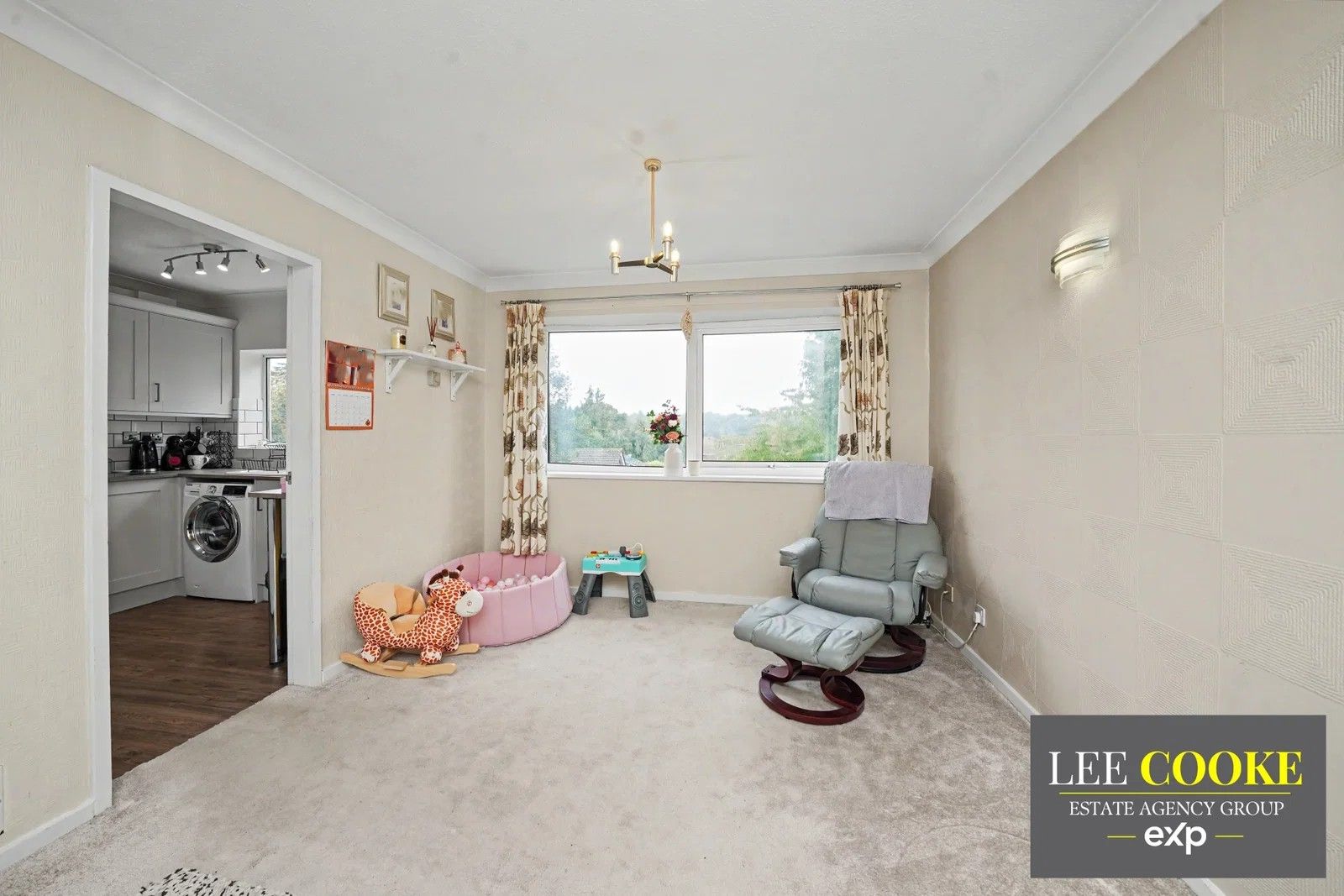 Flat for sale in Wolverhampton, The Courtlands, Off Newbridge Crescent, Tettenhall, Wolverhampton, WV6 0LT