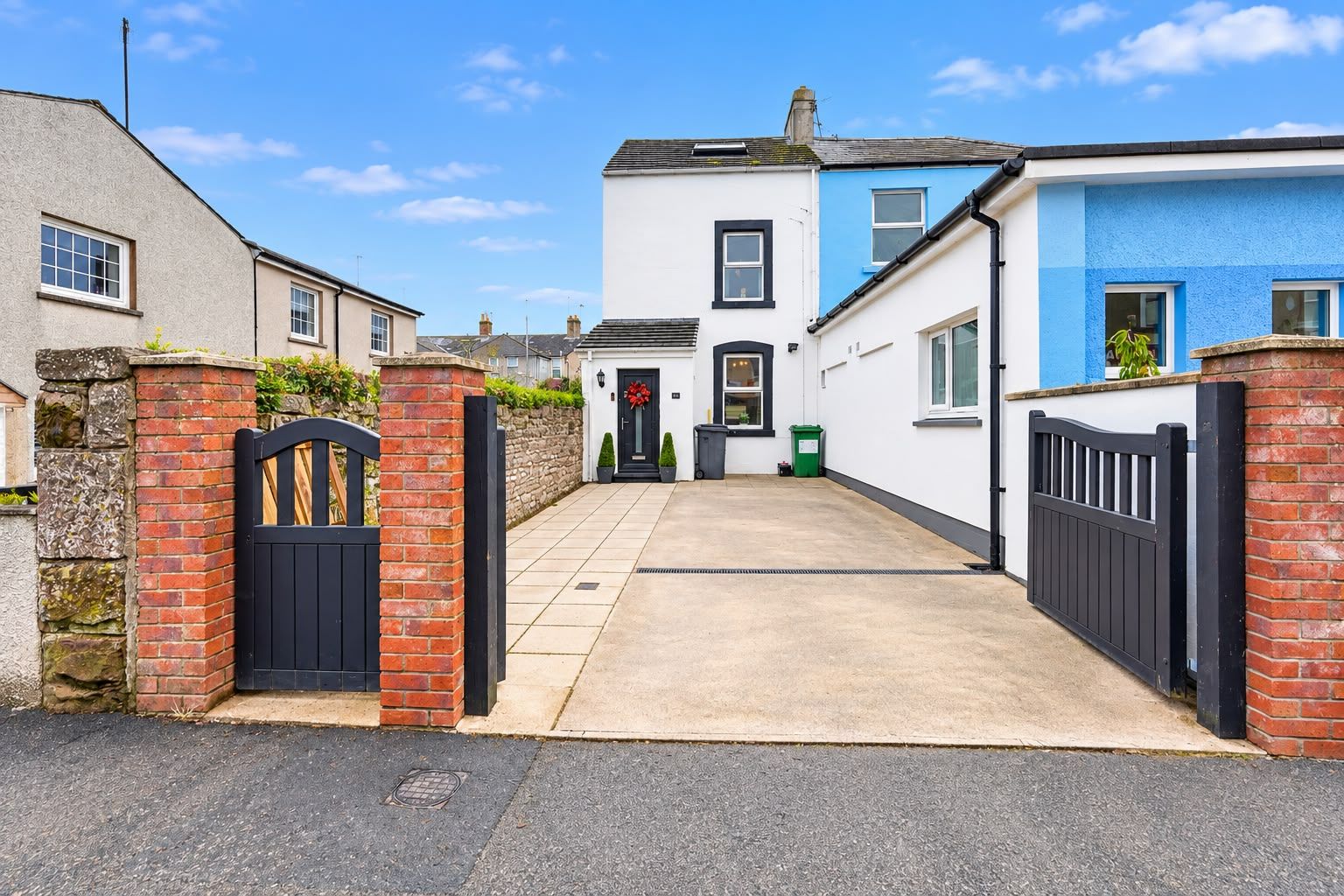Semi Detached House for sale in Workington, Church Road, Harrington, CA14, 968 m²