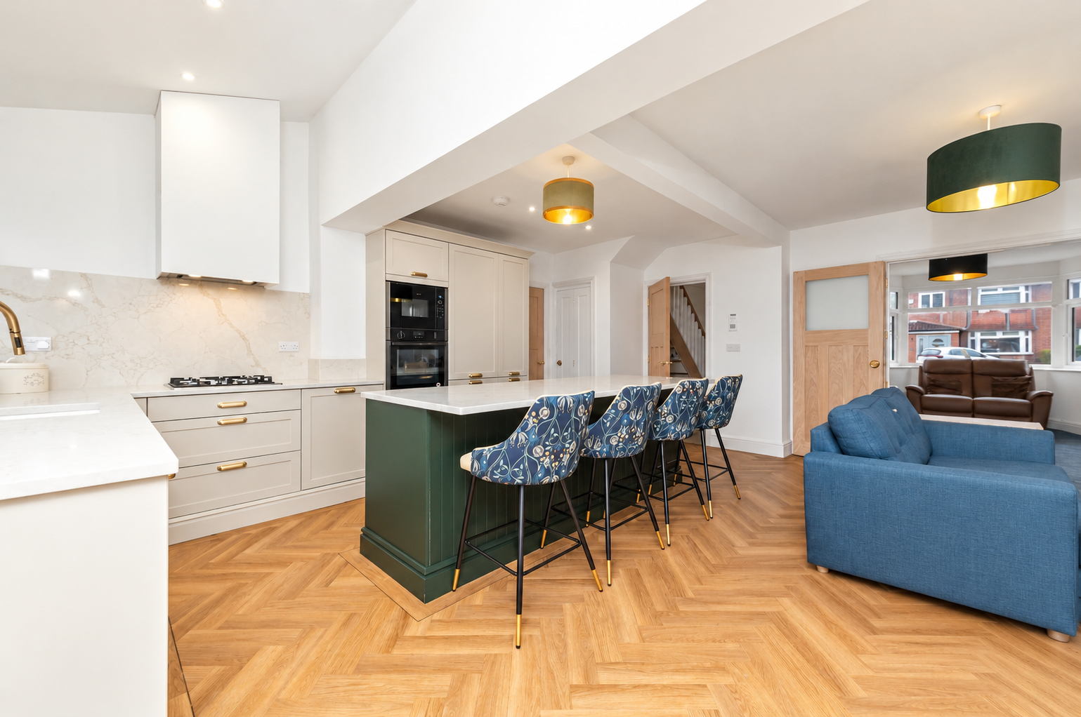 Semi Detached House for sale in Leeds, Lyndhurst Crescent, Scholes, Leeds, LS15 4BR, 1323 m²