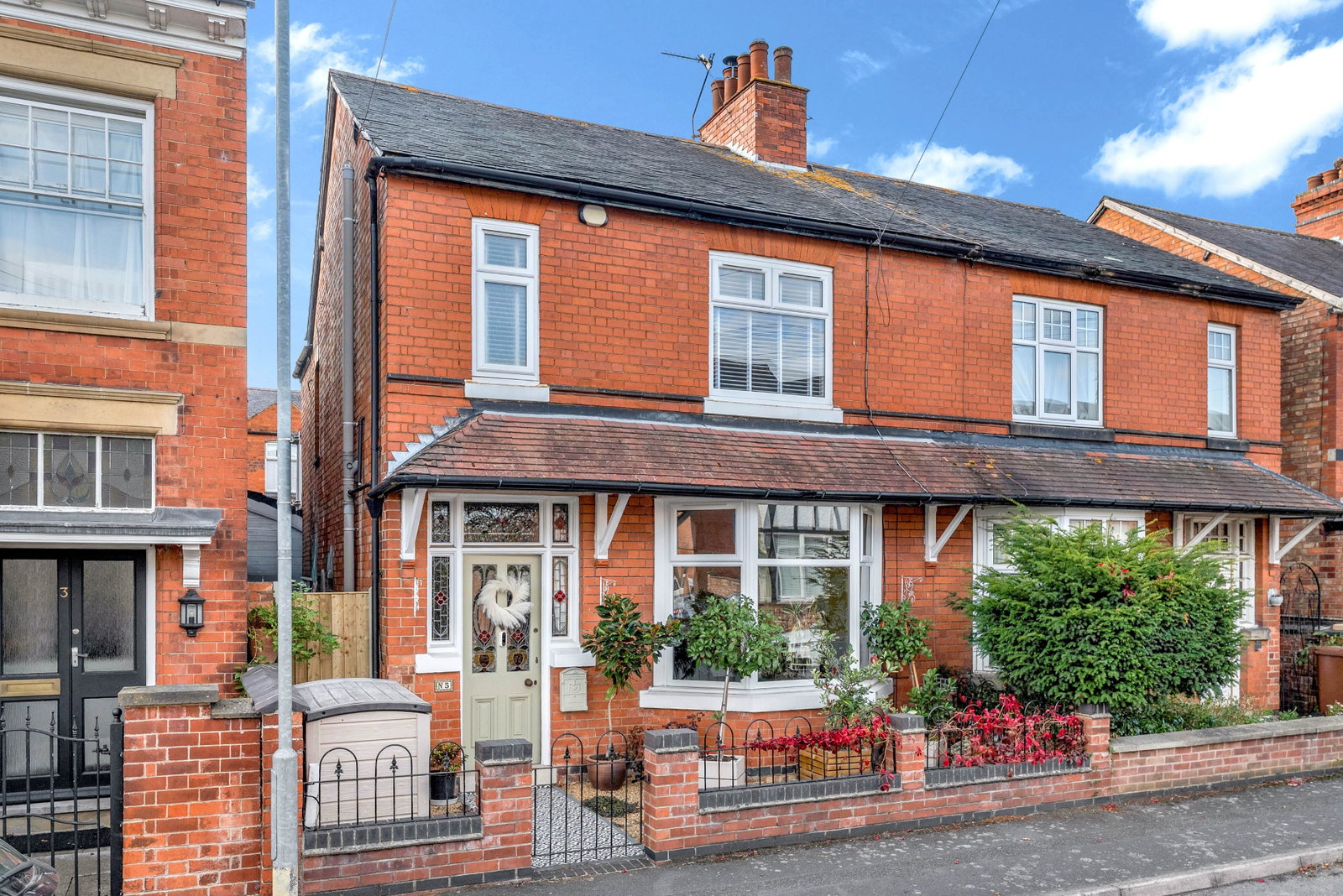 Semi Detached House for sale in Melton Mowbray, Cottesmore Avenue, Melton Mowbray, LE13 0HY