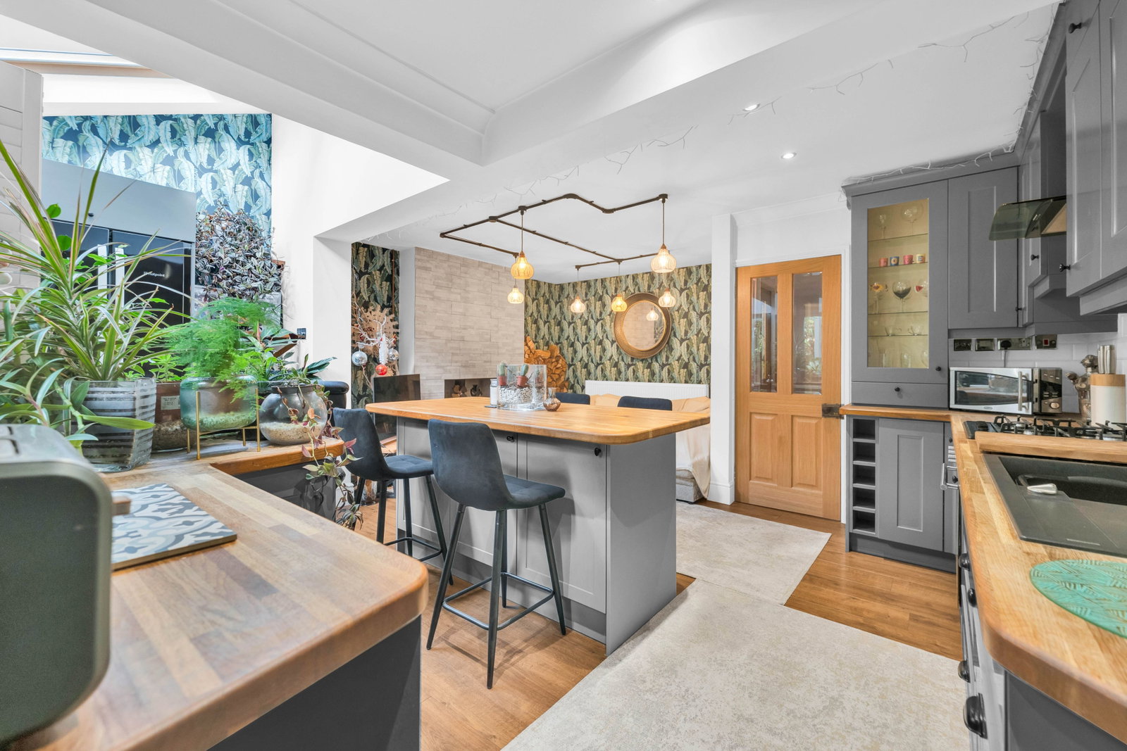 Semi Detached House for sale in Melton Mowbray, Cottesmore Avenue, Melton Mowbray, LE13 0HY