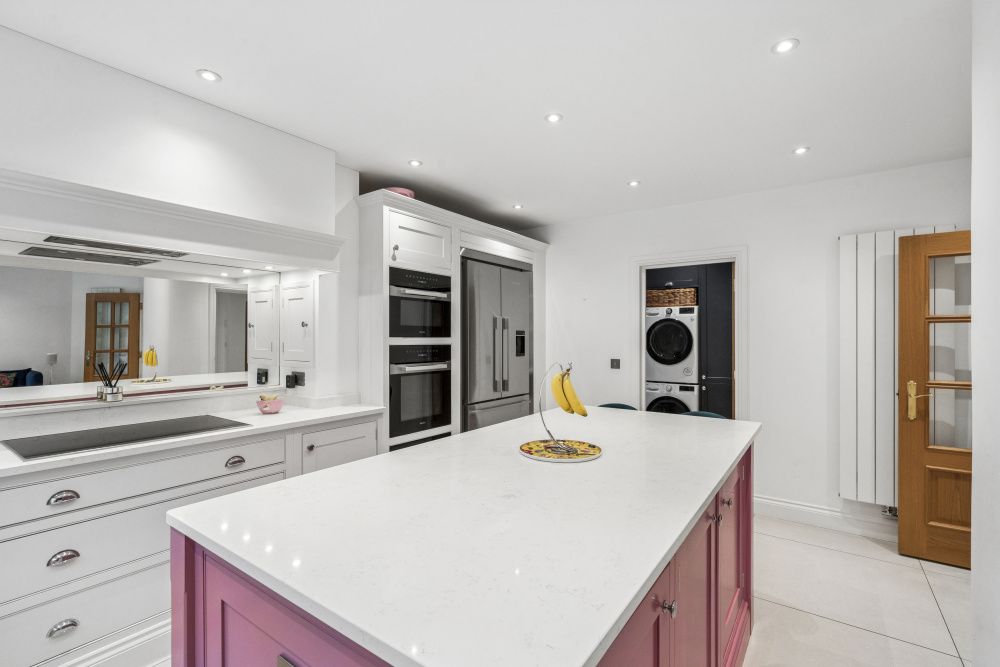 Detached House for sale in Chalfont St. Giles, Glenwood, Nightingales Lane, Chalfont St Giles HP8 4SF