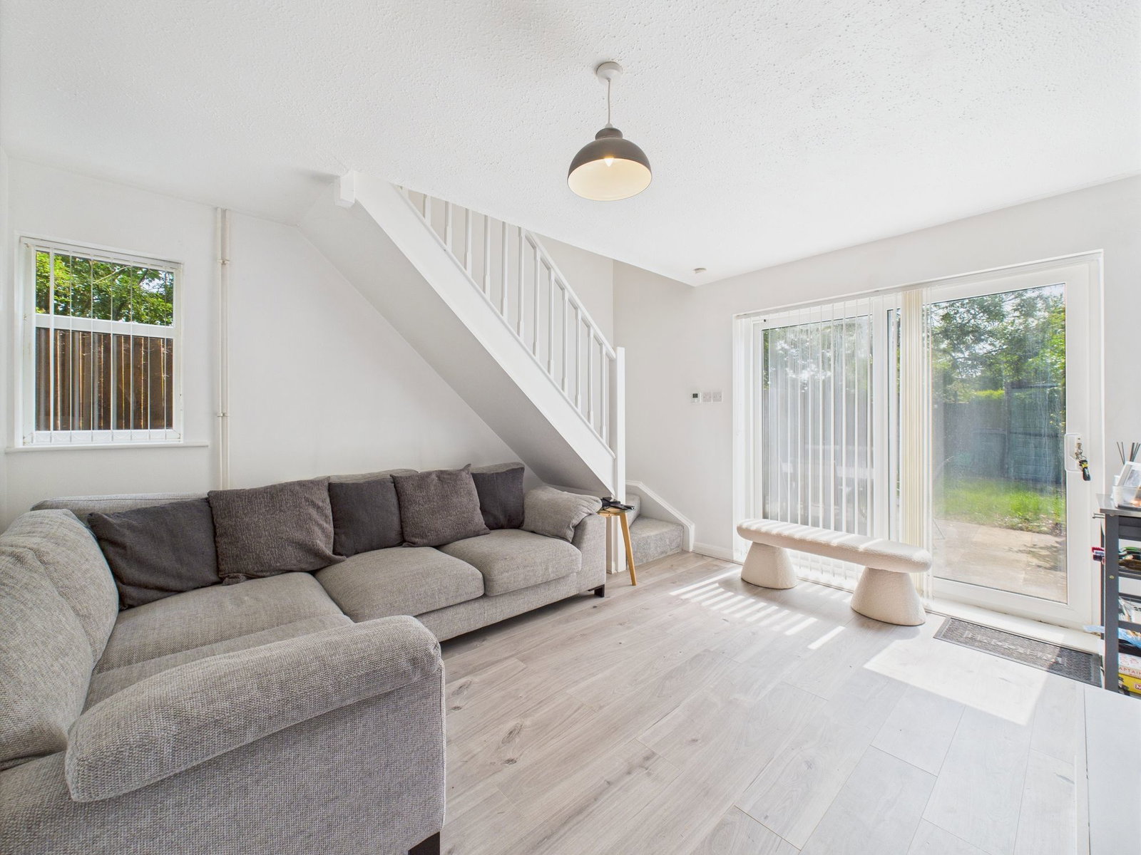 End Of Terrace House for sale in Wigston, Creaton Court, Wigston, 516 m²