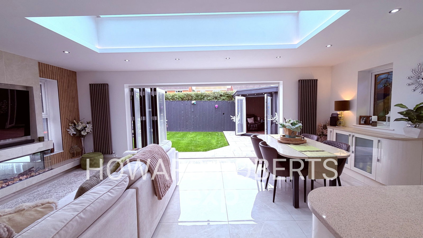 Detached House for sale in Leyland, The Heritage, Leyland, PR25 3ZJ, 2228 m²