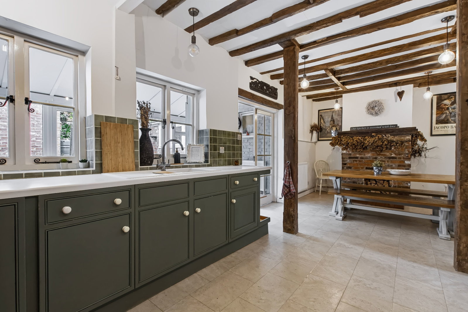 Terraced House for sale in Maidstone, High Street, Lenham, Maidstone, ME17, 1906 m²