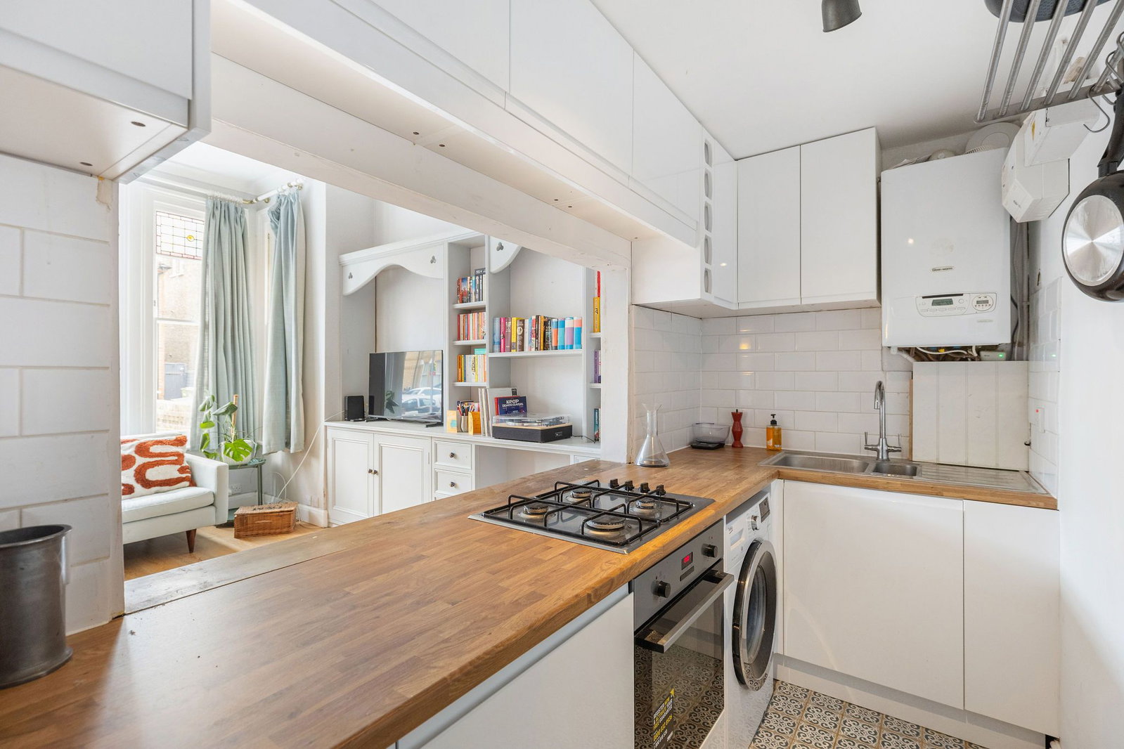 Ground Floor Flat for sale in London, Ellison Road, Streatham Common SW16