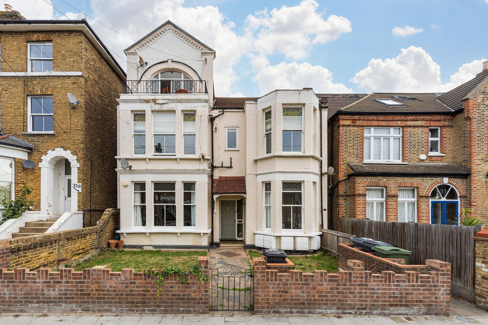 Ground Floor Flat for sale in London, Ellison Road, Streatham Common SW16