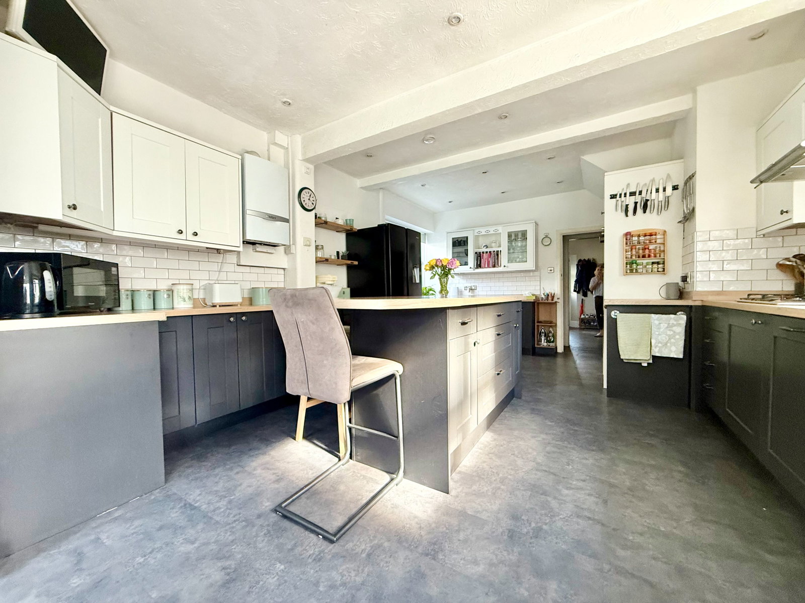Detached House for sale in Gloucester, Stroud Road, Glos, GL1, 2883 m²