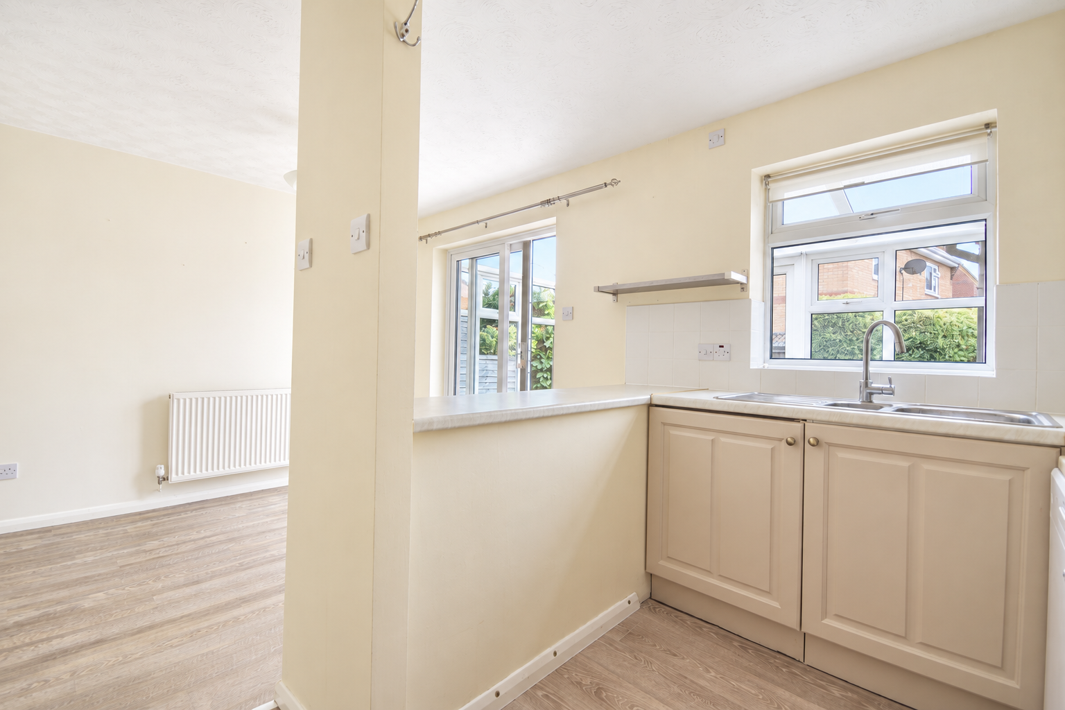 Semi Detached House for sale in Loughborough, Laurel Road, Loughborough, LE11 2NL