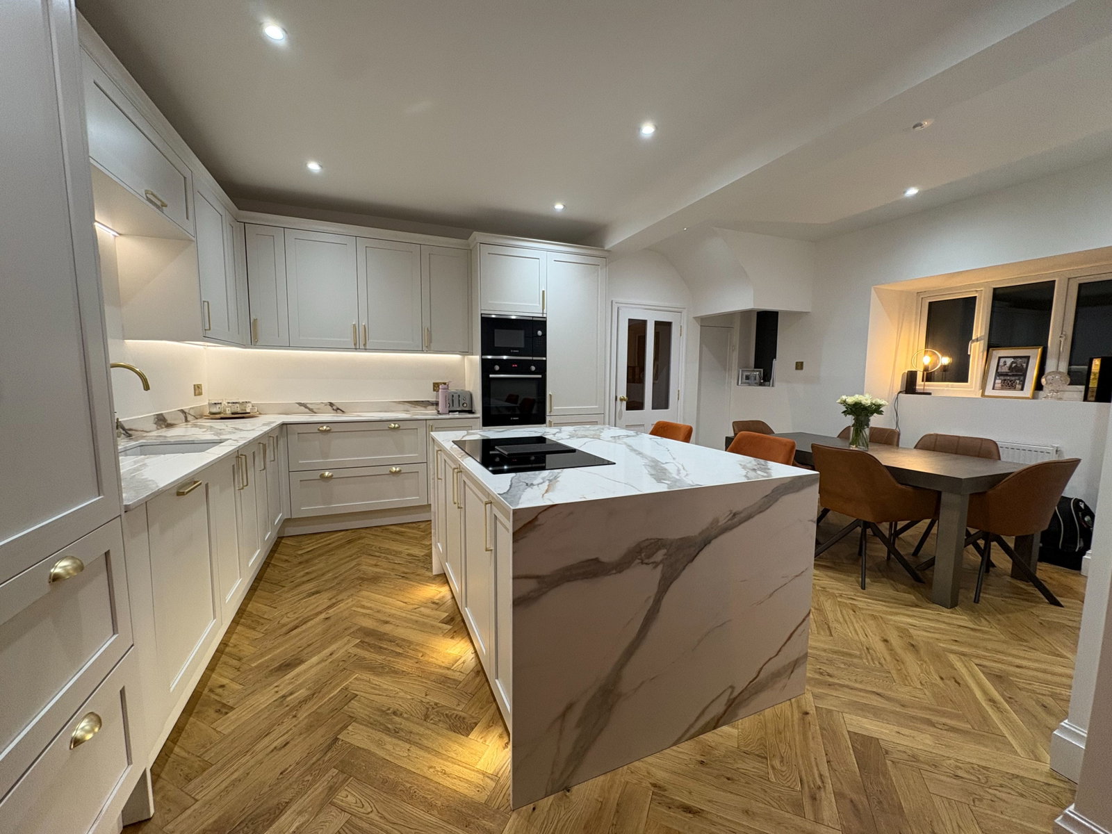 Semi Detached House for sale in Chester, Caughall Road, Upton, Chester, CH2 1LP