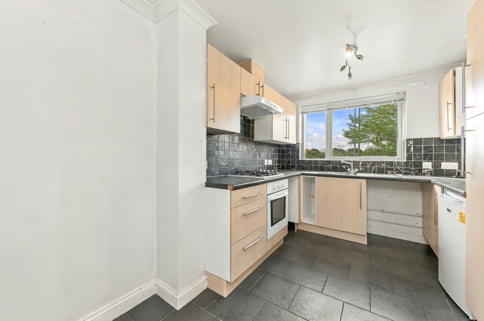 Semi Detached House for sale in Leeds, Southwood Close, Leeds, LS14 5AF