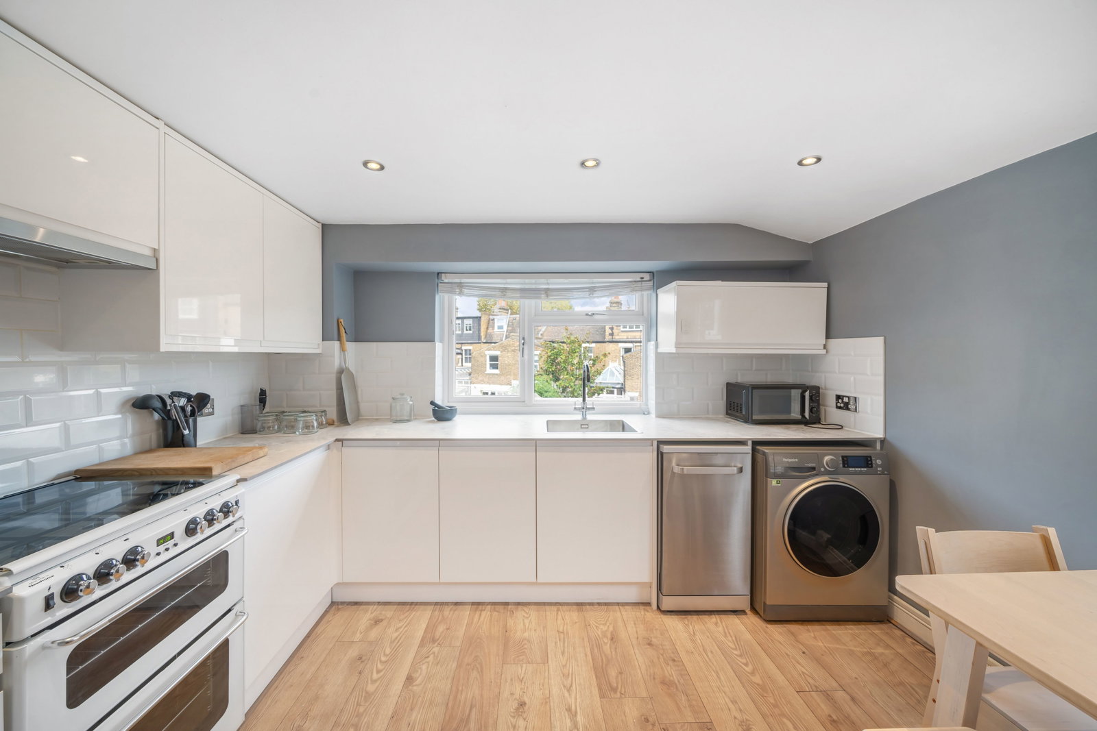 Flat for sale in London, Ringford Road, Wandsworth, SW18 1RP, 624 m²