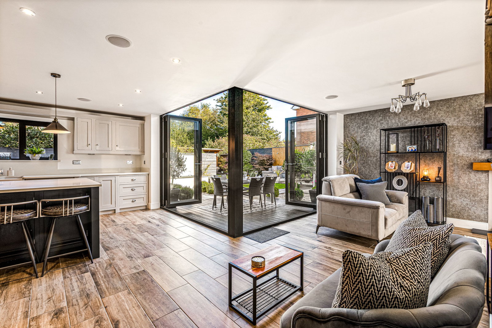 Detached House for sale in Nuneaton, St. Catherines Avenue, Market Bosworth, CV13 0LX, 2201 m²