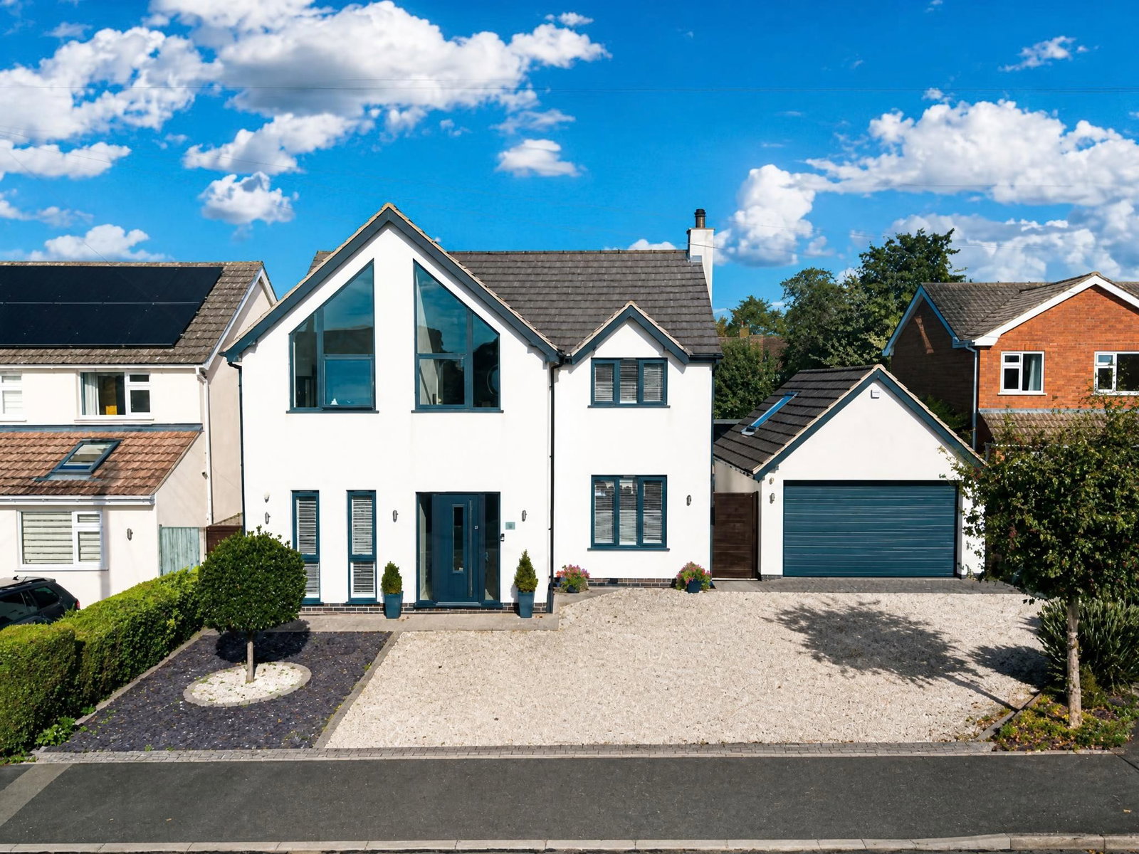 Detached House for sale in Nuneaton, St. Catherines Avenue, Market Bosworth, CV13 0LX, 2201 m²