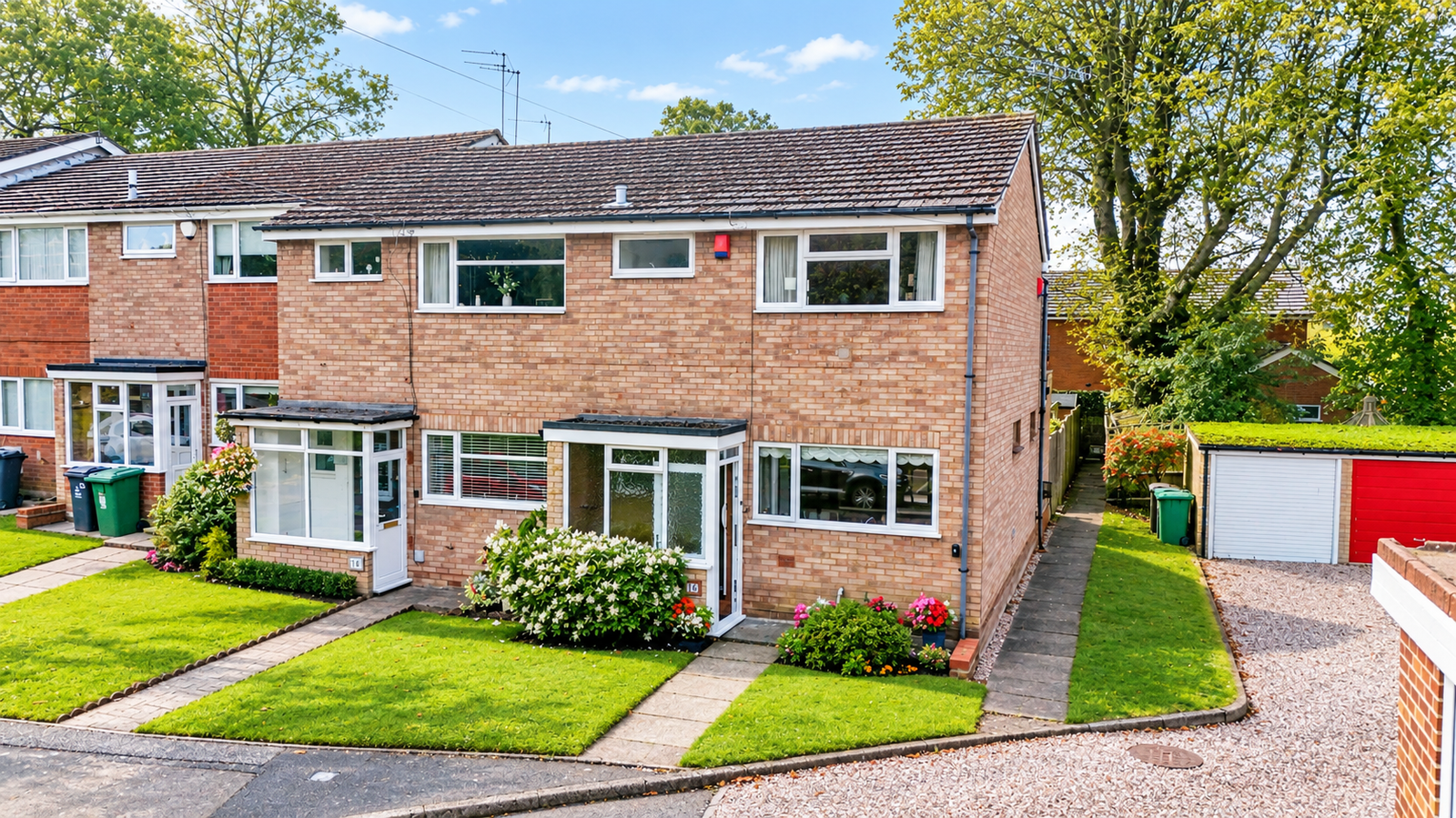 Semi Detached House for sale in Walsall, Burnside Gardens, Walsall, WS5 3LB
