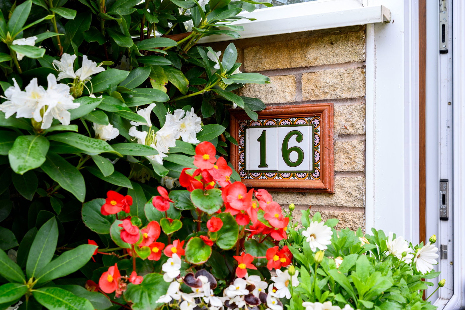Semi Detached House for sale in Walsall, Burnside Gardens, Walsall, WS5 3LB