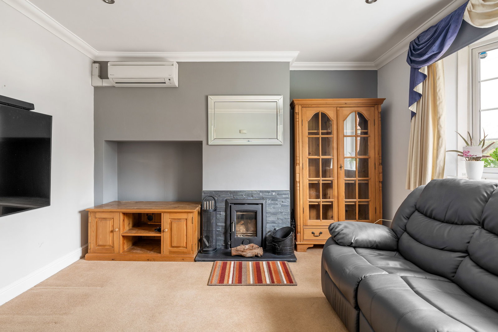 End Of Terrace House for sale in Tadworth, Howard Close, Walton On The Hill, Tadworth, KT20 7QF