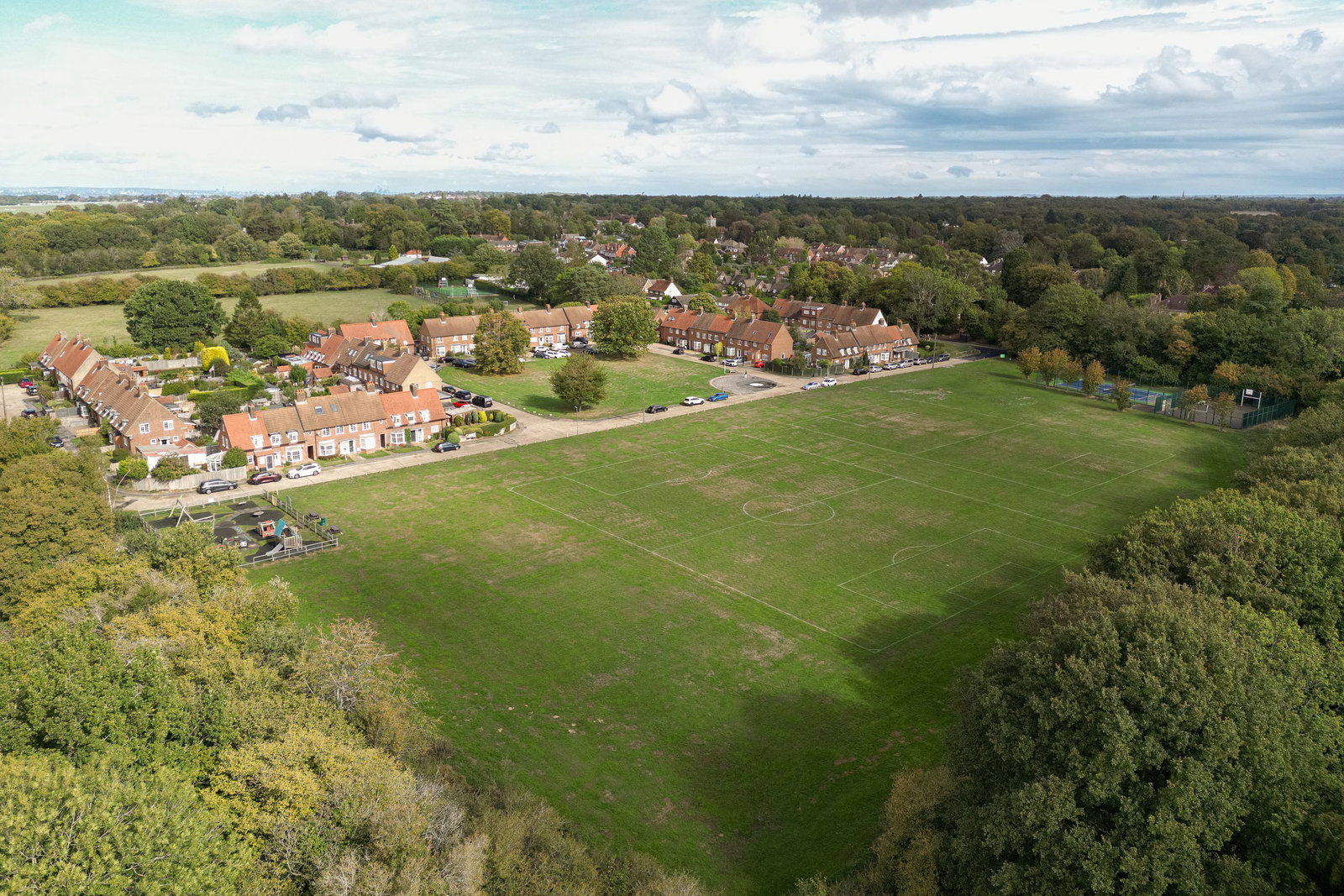 End Of Terrace House for sale in Tadworth, Howard Close, Walton On The Hill, Tadworth, KT20 7QF