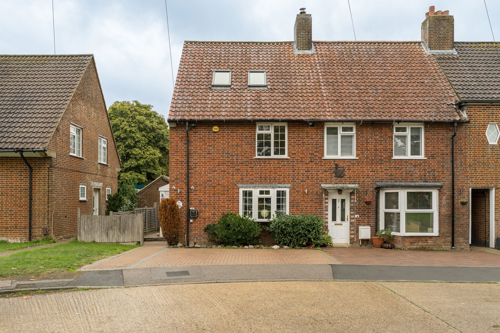 End Of Terrace House for sale in Tadworth, Howard Close, Walton On The Hill, Tadworth, KT20 7QF