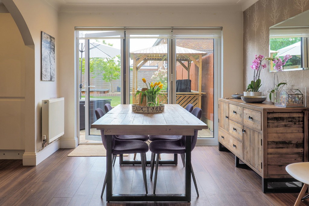 Semi Detached House for sale in Brentwood, Chelmer Drive, Hutton, Brentwood, CM13, 1864 m²