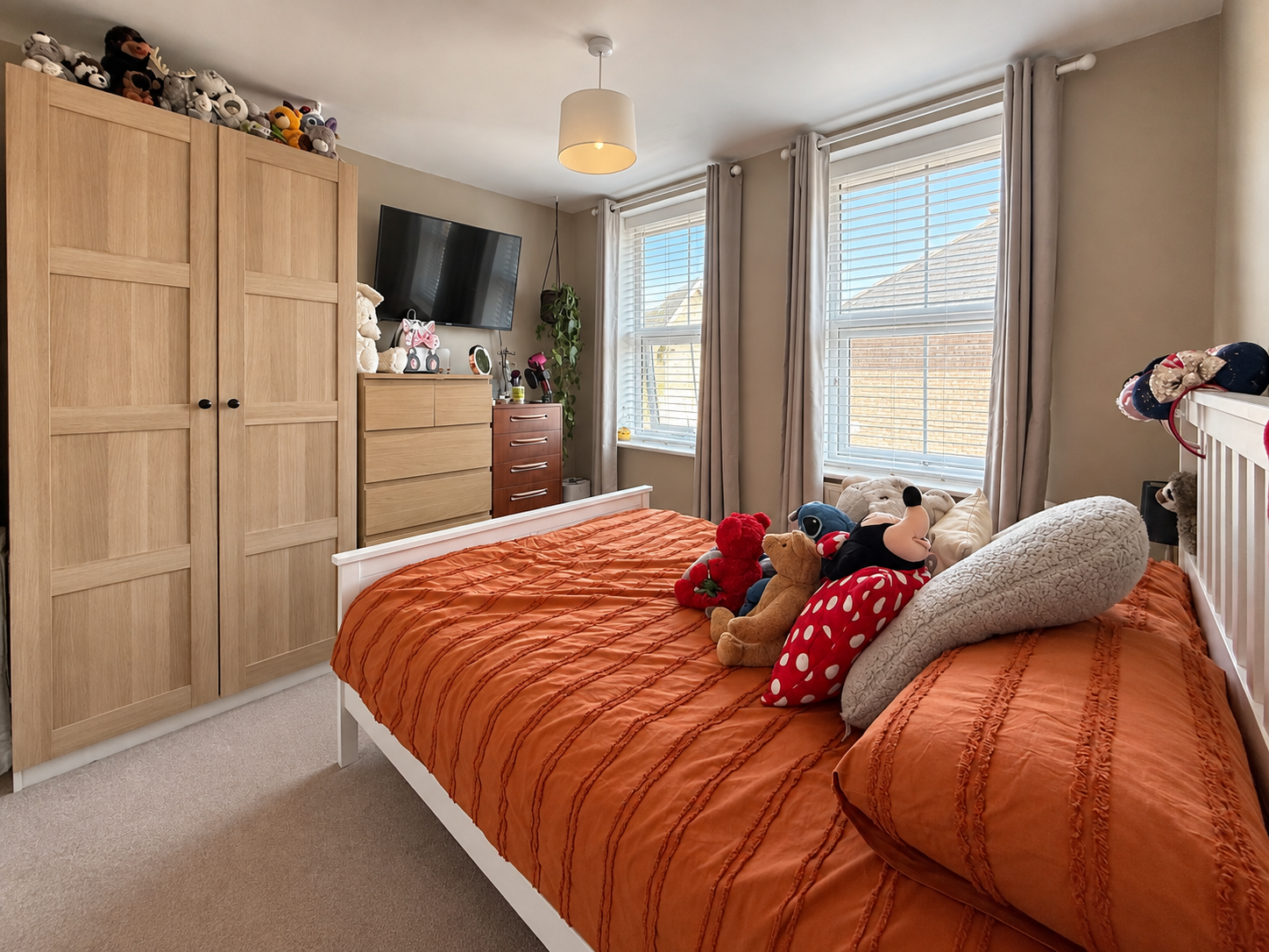 Flat for sale in Ramsgate, Southwood Road, Ramsgate, CT11 0AZ, 678 m²
