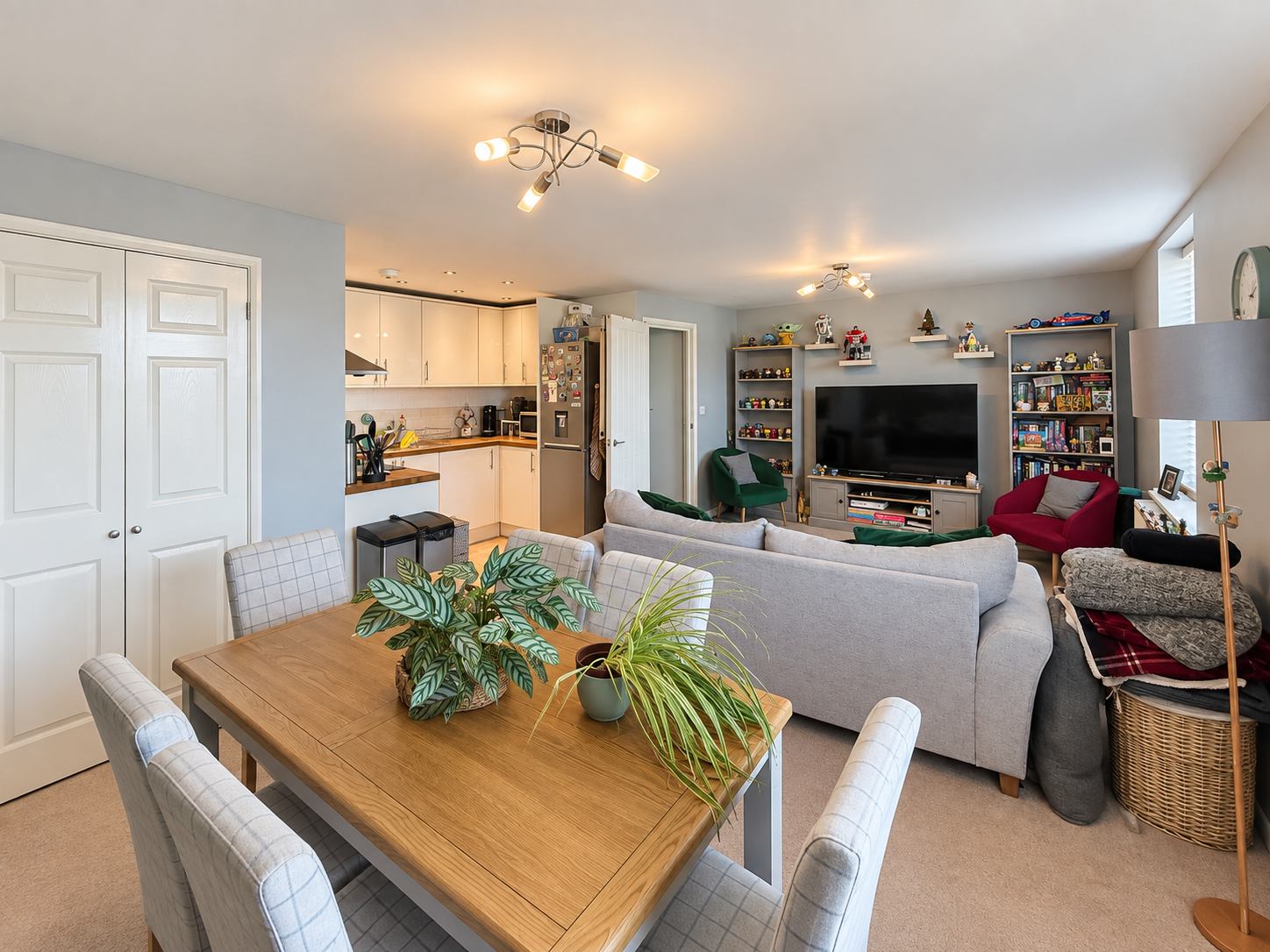 Flat for sale in Ramsgate, Southwood Road, Ramsgate, CT11 0AZ, 678 m²