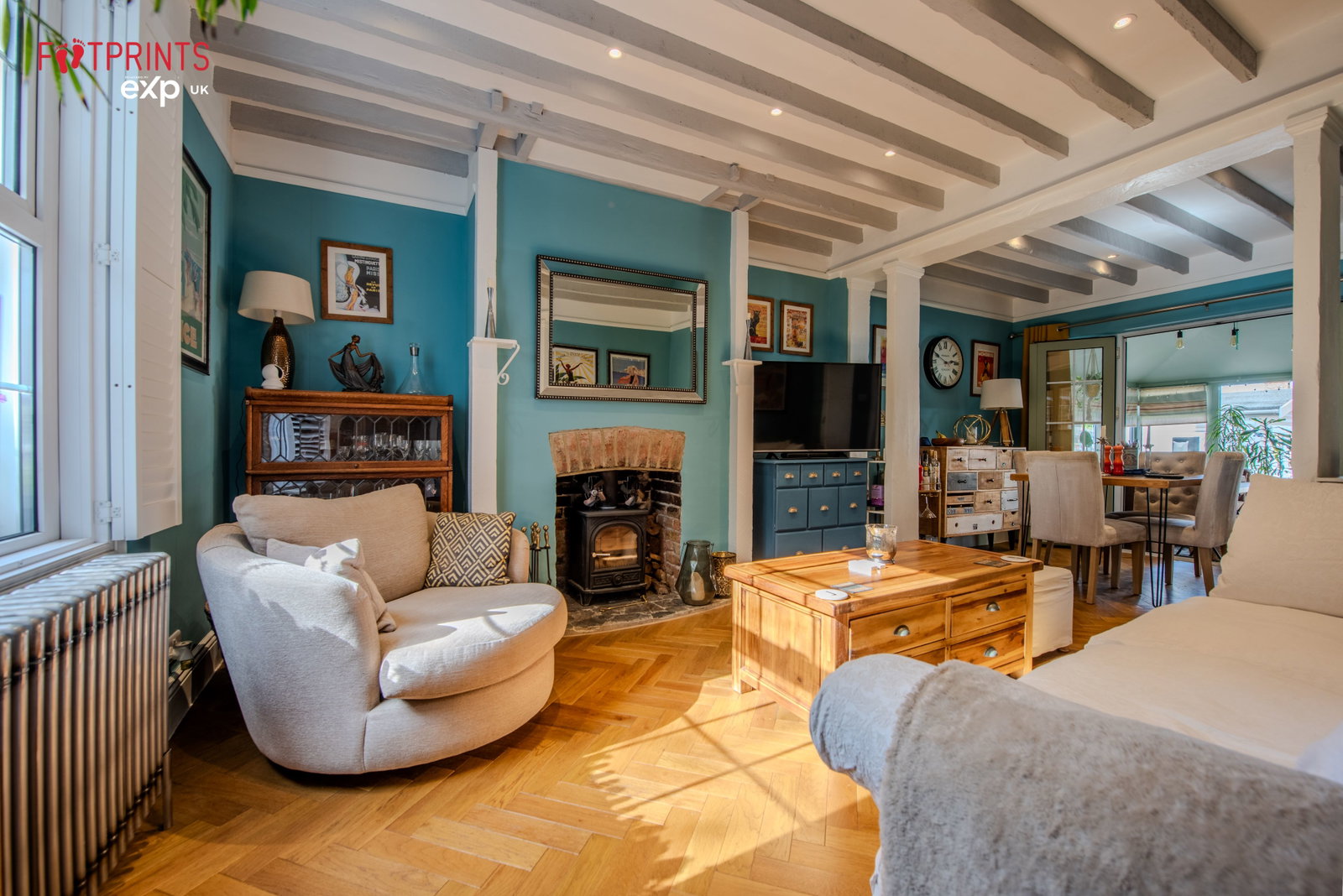 Semi Detached House for sale in Broadstairs, Victoria Road, Broadstairs, CT10 2UG, 1559 m²