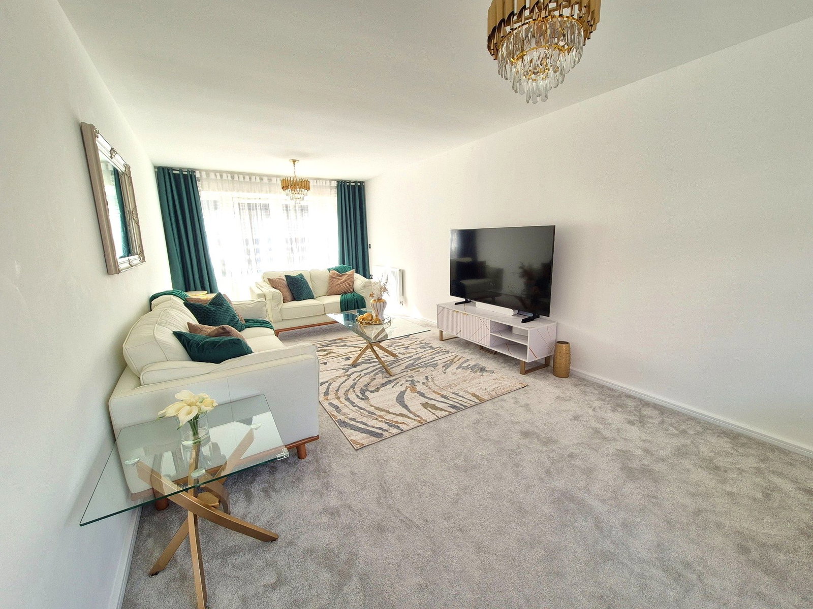 Detached House for sale in Houghton Regis, Panama Gardens, Houghton Regis, Bedfordshire, LU5 6SN