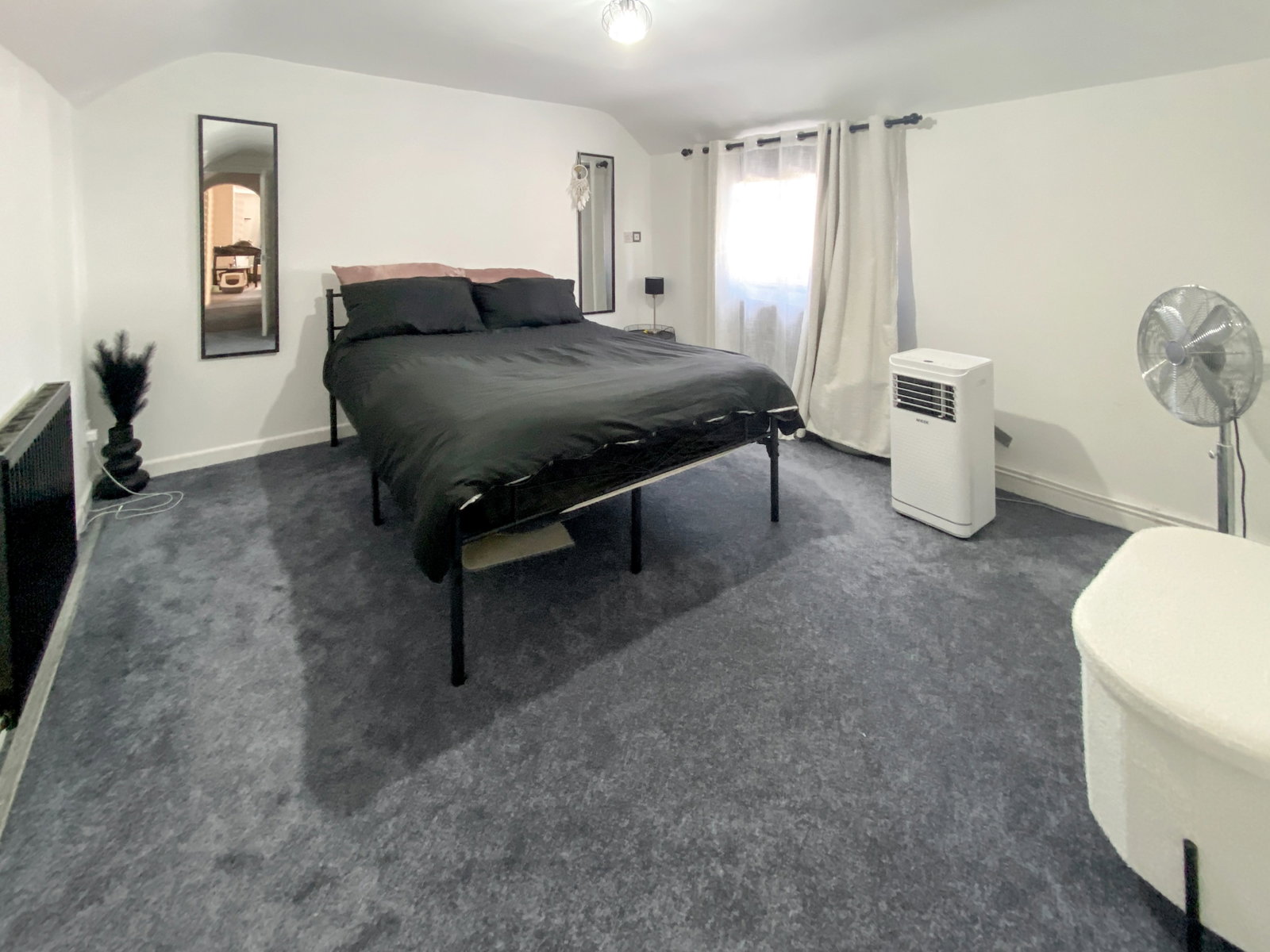 Flat for sale in Ashford, Apsley Street, Ashford, Kent, TN23 1LF, 567 m²