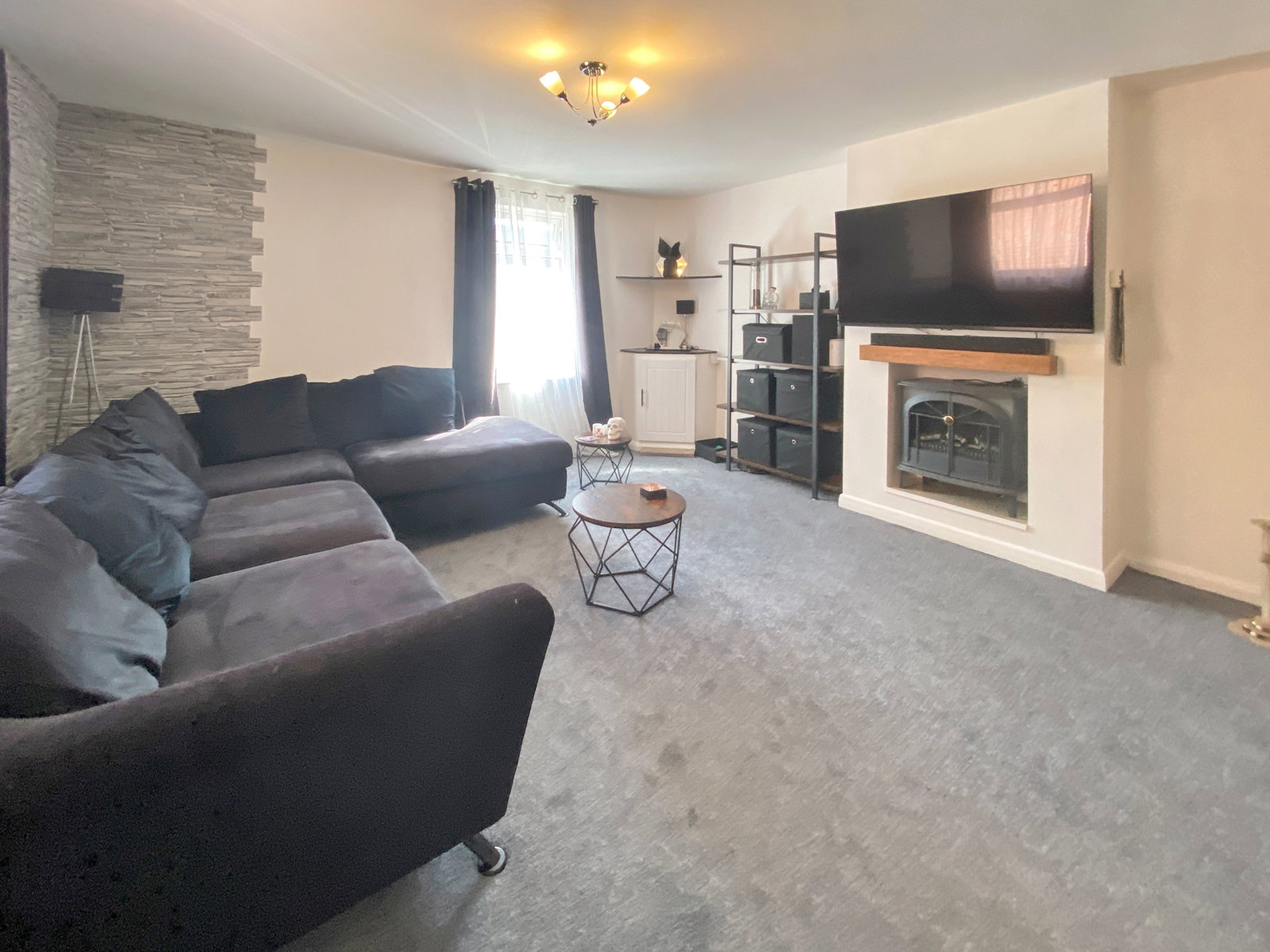Flat for sale in Ashford, Apsley Street, Ashford, Kent, TN23 1LF, 567 m²