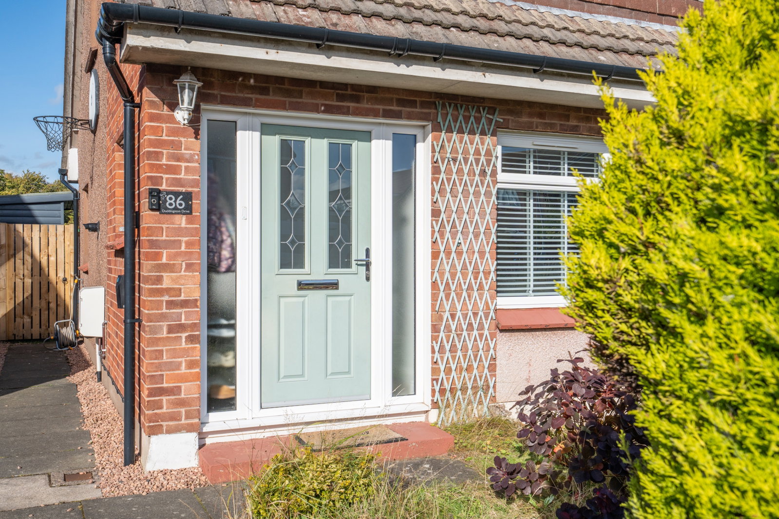 Semi Detached House for sale in Kirkcaldy, Duddingston Drive, Kirkcaldy, KY2 6JS