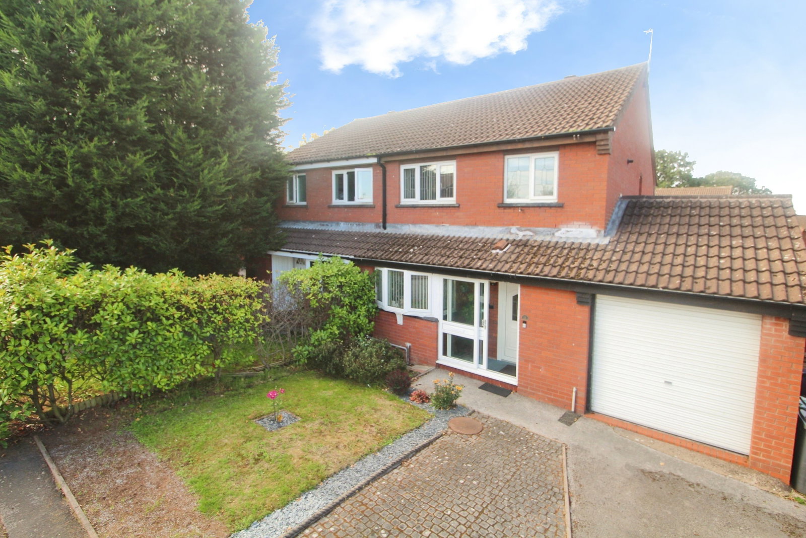 Semi Detached House for sale in Kidderminster, Yellowhammer Court, Spennells, Kidderminster, Worcestershire, DY10 4RP