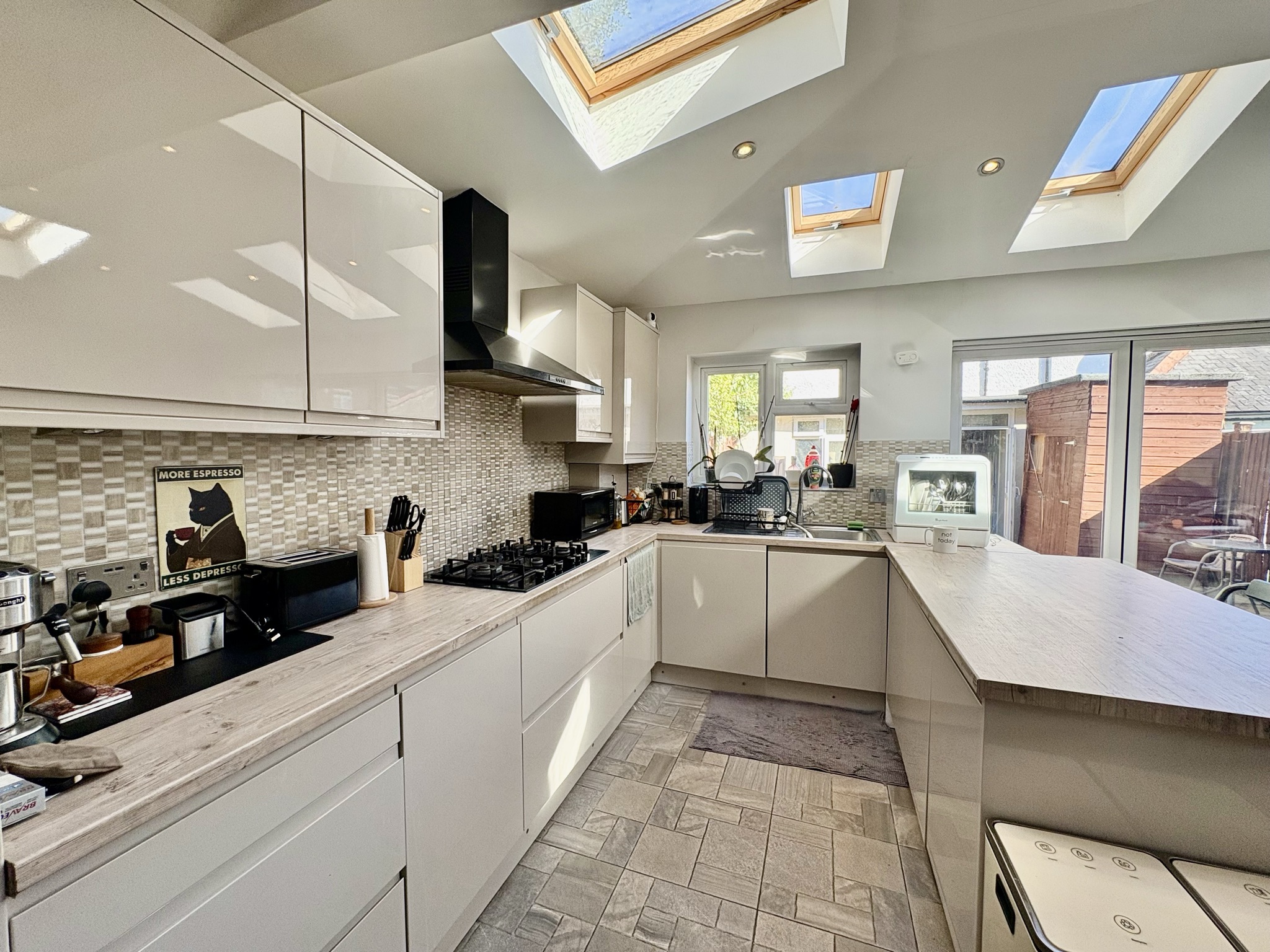 Maisonette for sale in Edgware, Montgomery Road, Edgware, HA8
