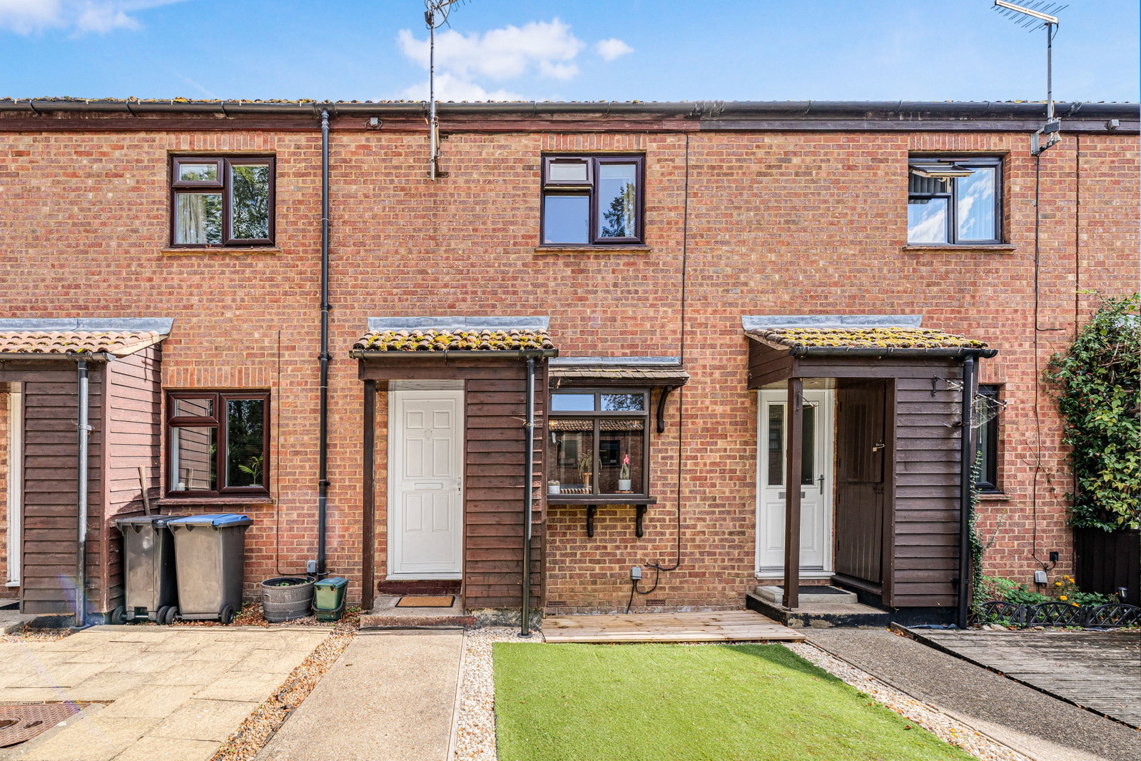 Terraced House for sale in Harlow, Roman Vale, Old Harlow, Essex, CM17, 581 m²