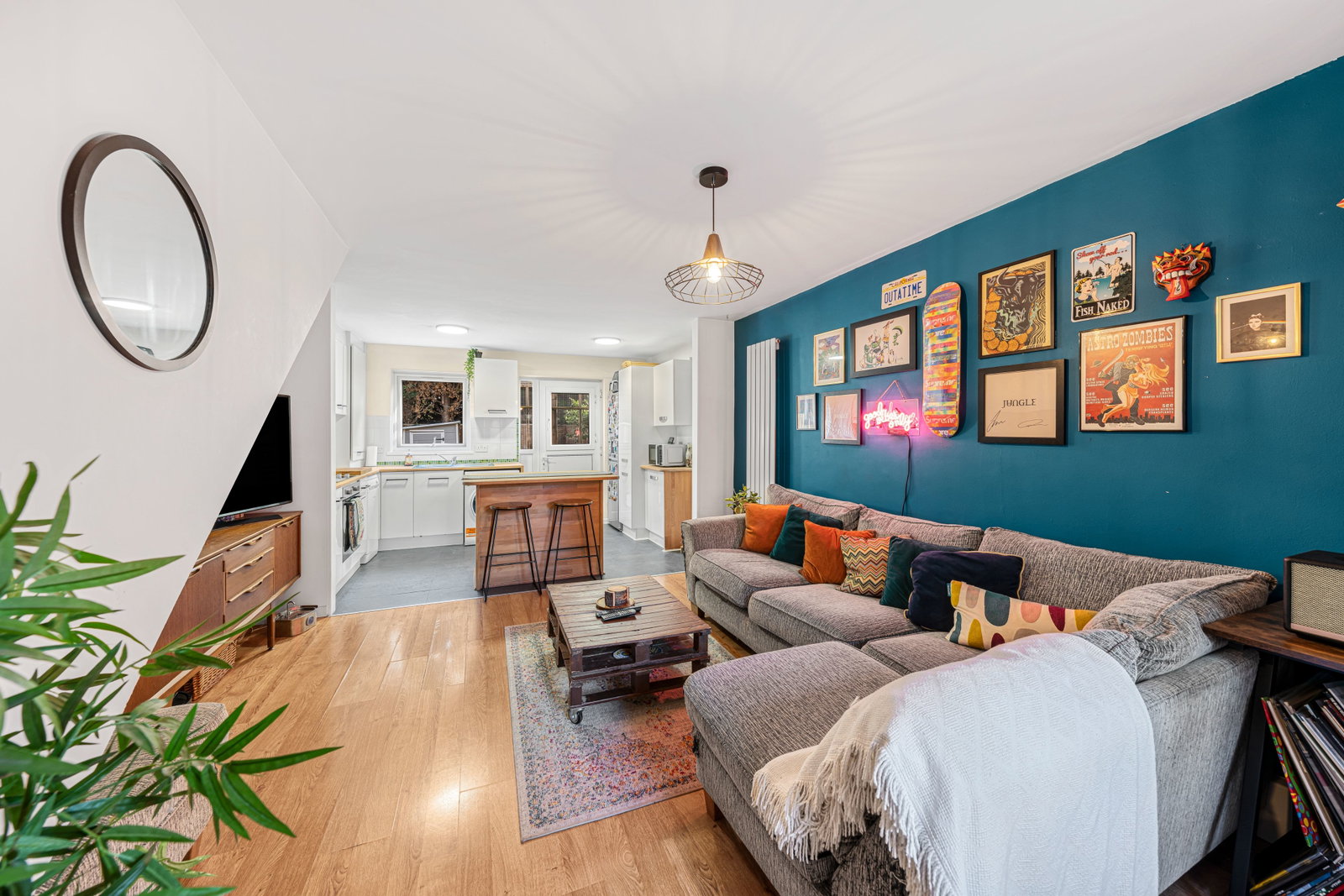 Terraced House for sale in Harlow, Roman Vale, Old Harlow, Essex, CM17, 581 m²