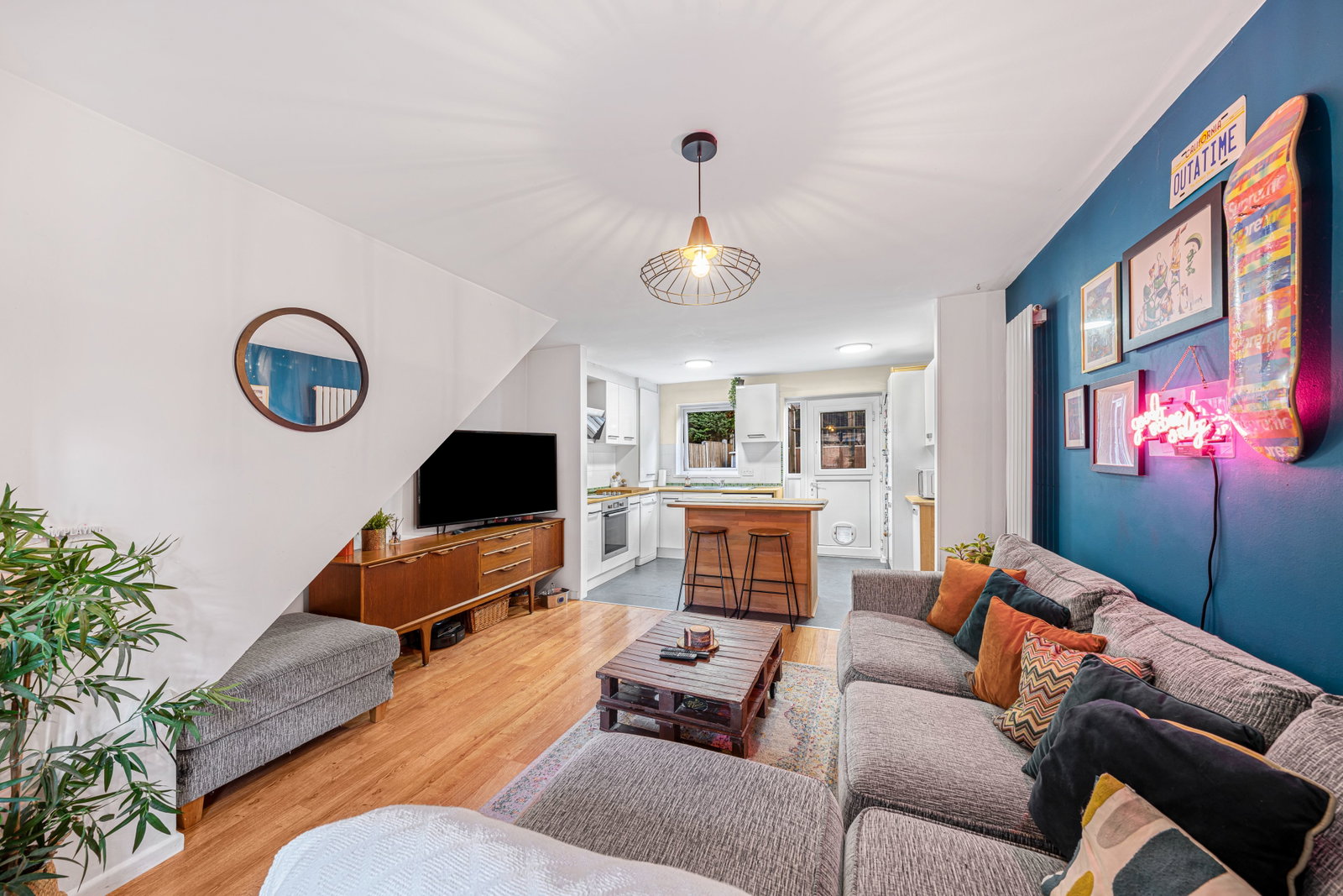 Terraced House for sale in Harlow, Roman Vale, Old Harlow, Essex, CM17, 581 m²