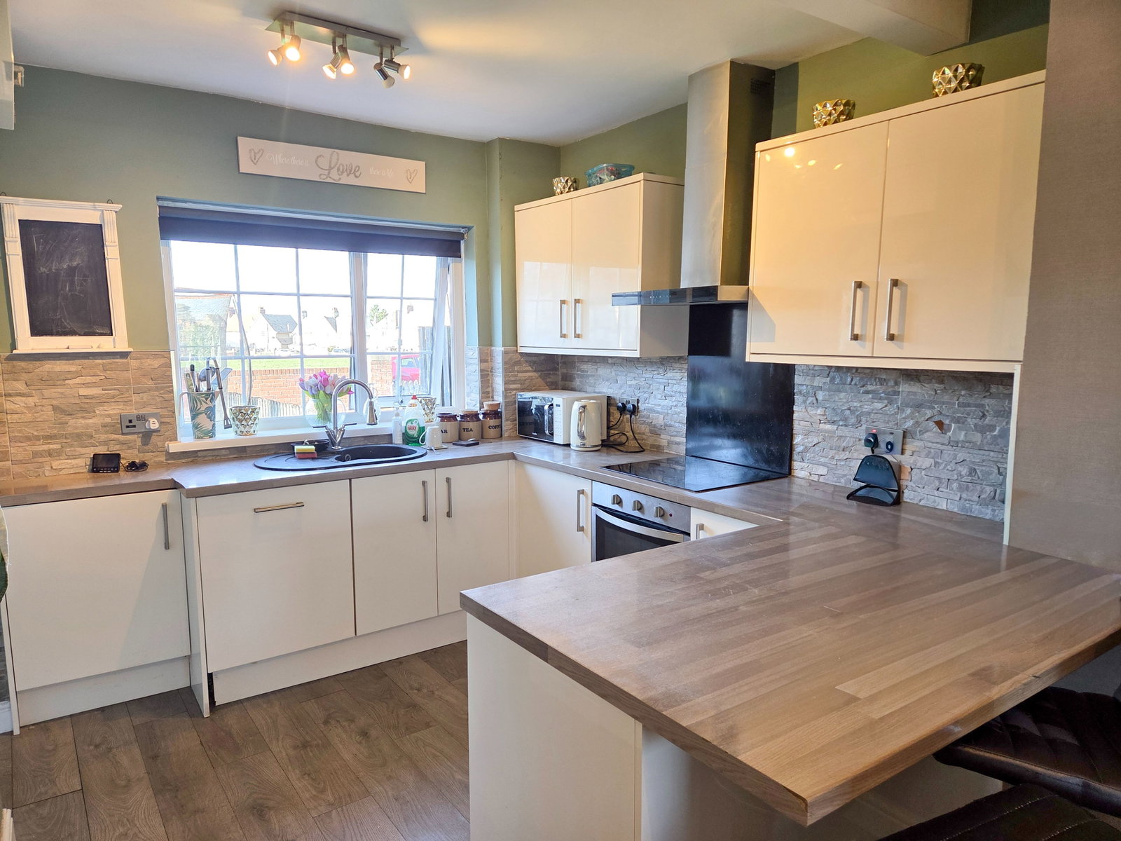 Semi Detached House for sale in Doncaster, Green Lane, Woodlands, Doncaster, DN6 7NG
