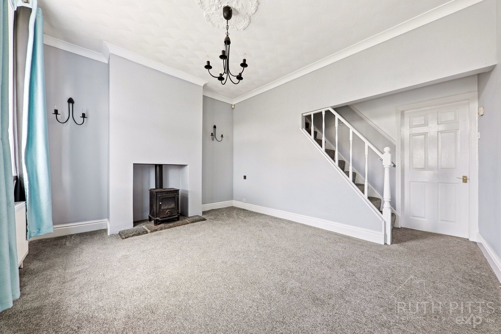 Terraced House for sale in Pontefract, Wakefield Road, Ackworth, WF7 7AH