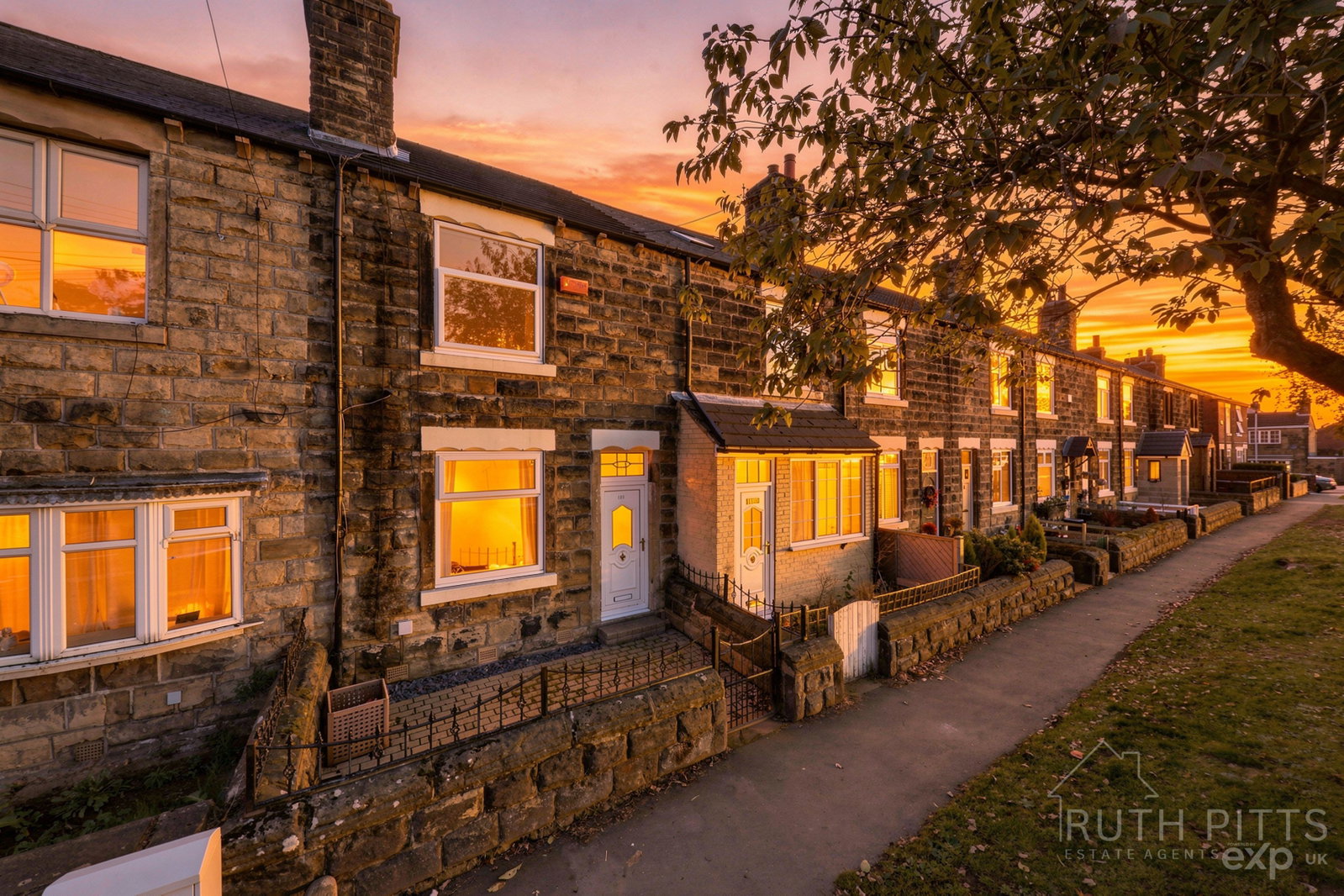 Terraced House for sale in Pontefract, Wakefield Road, Ackworth, WF7 7AH