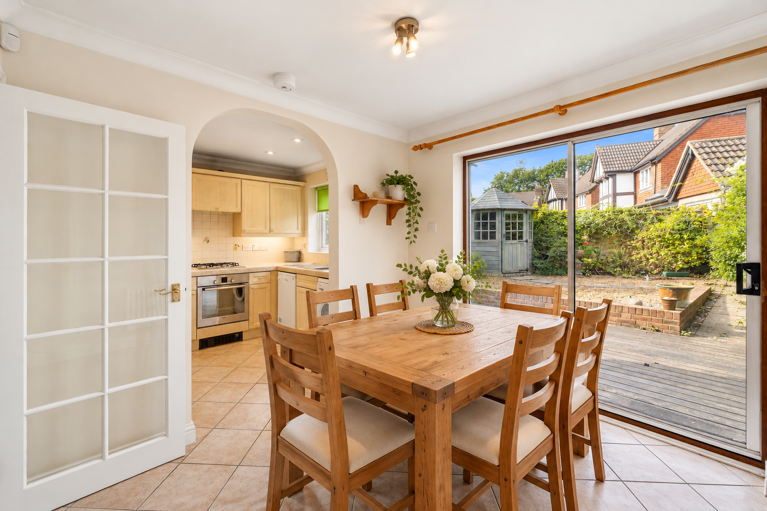 Semi Detached House for sale in Lingfield, Lincolns Mead, Lingfield