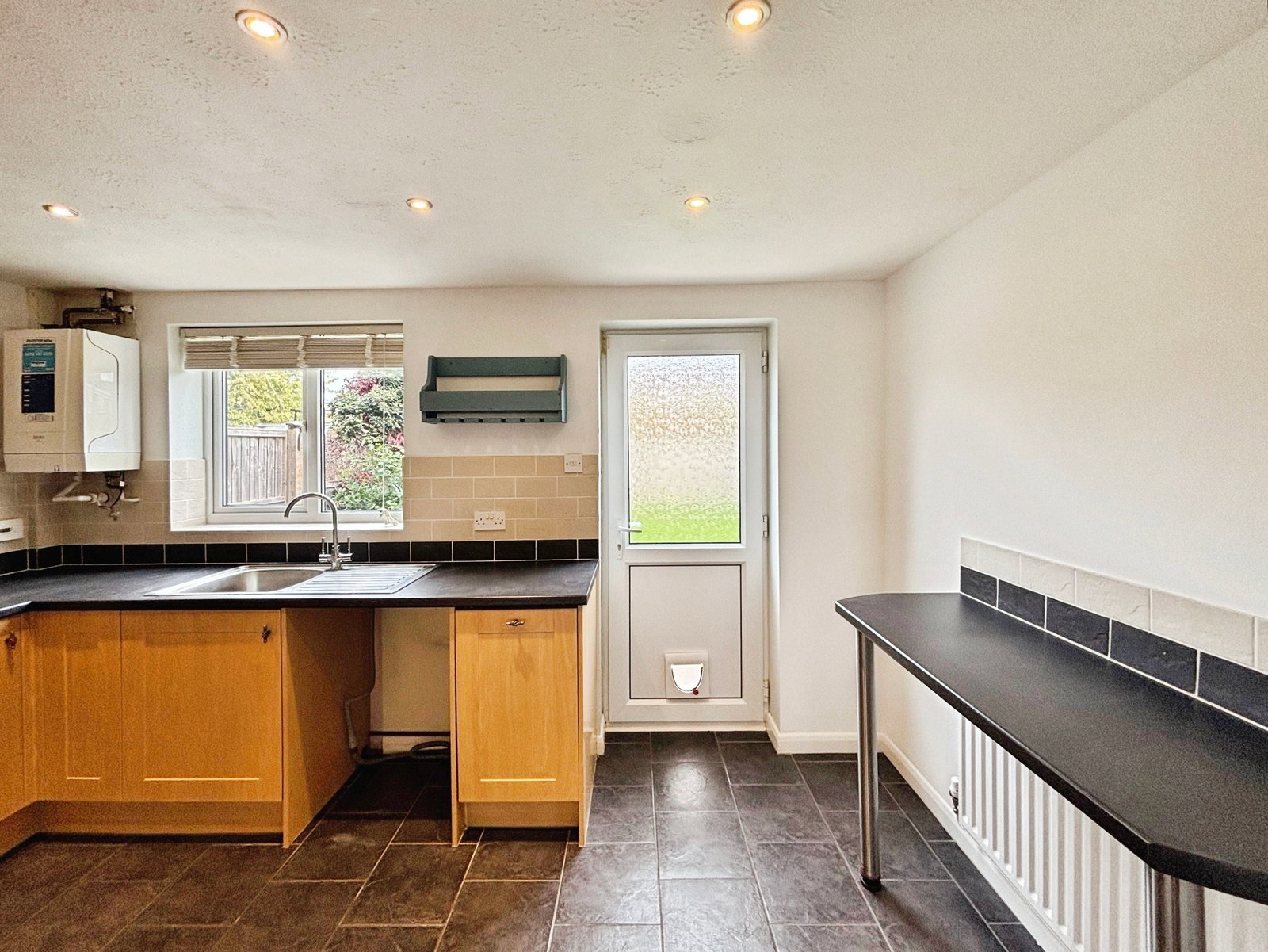 Semi Detached House for sale in Sleaford, Falcon Way, Sleaford, NG34 7UA